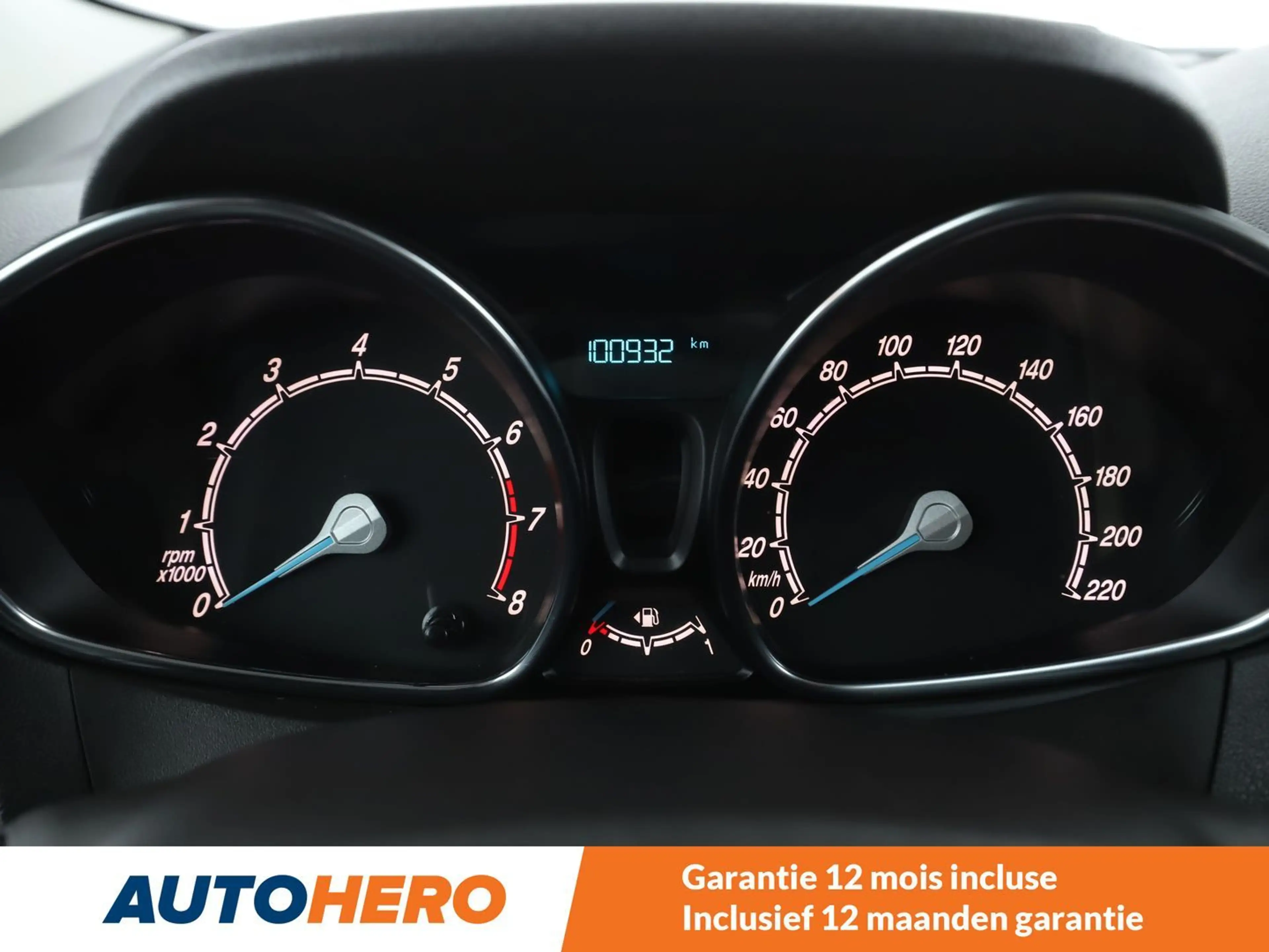 Ford Tourneo 1.0 EcoBoost Titanium — photo 6