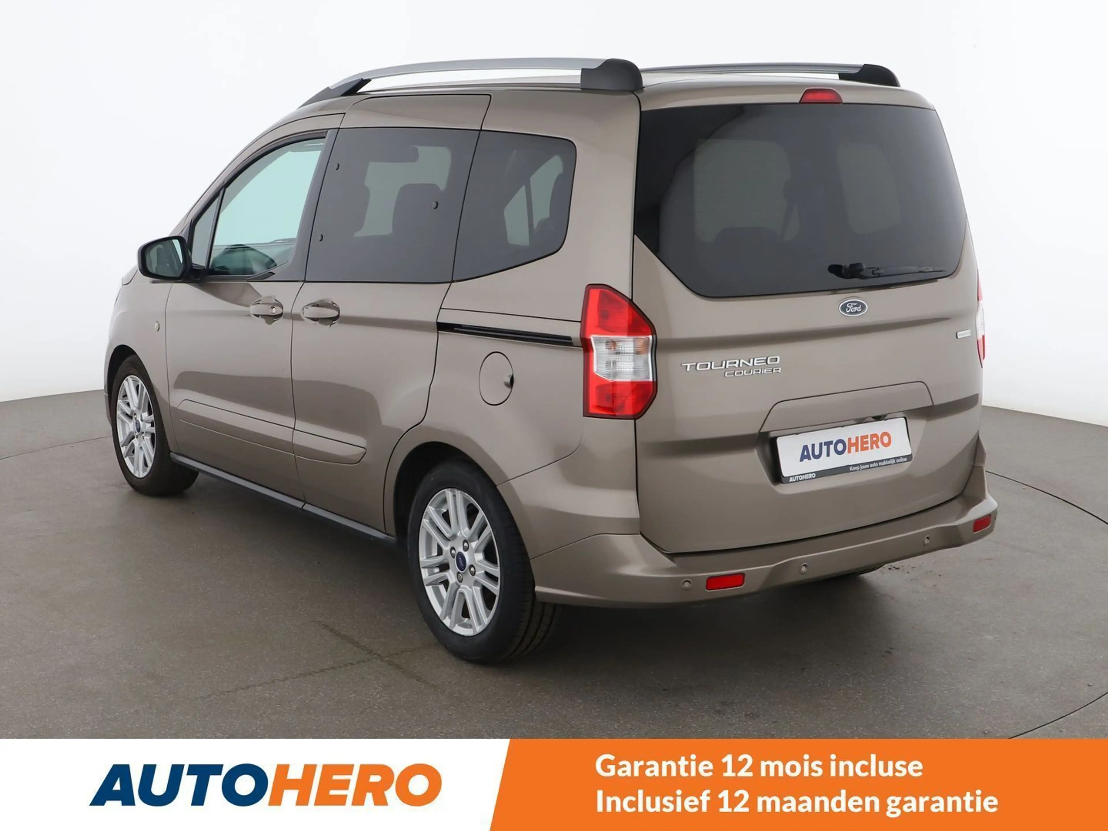 Ford Tourneo 1.0 EcoBoost Titanium — photo 4