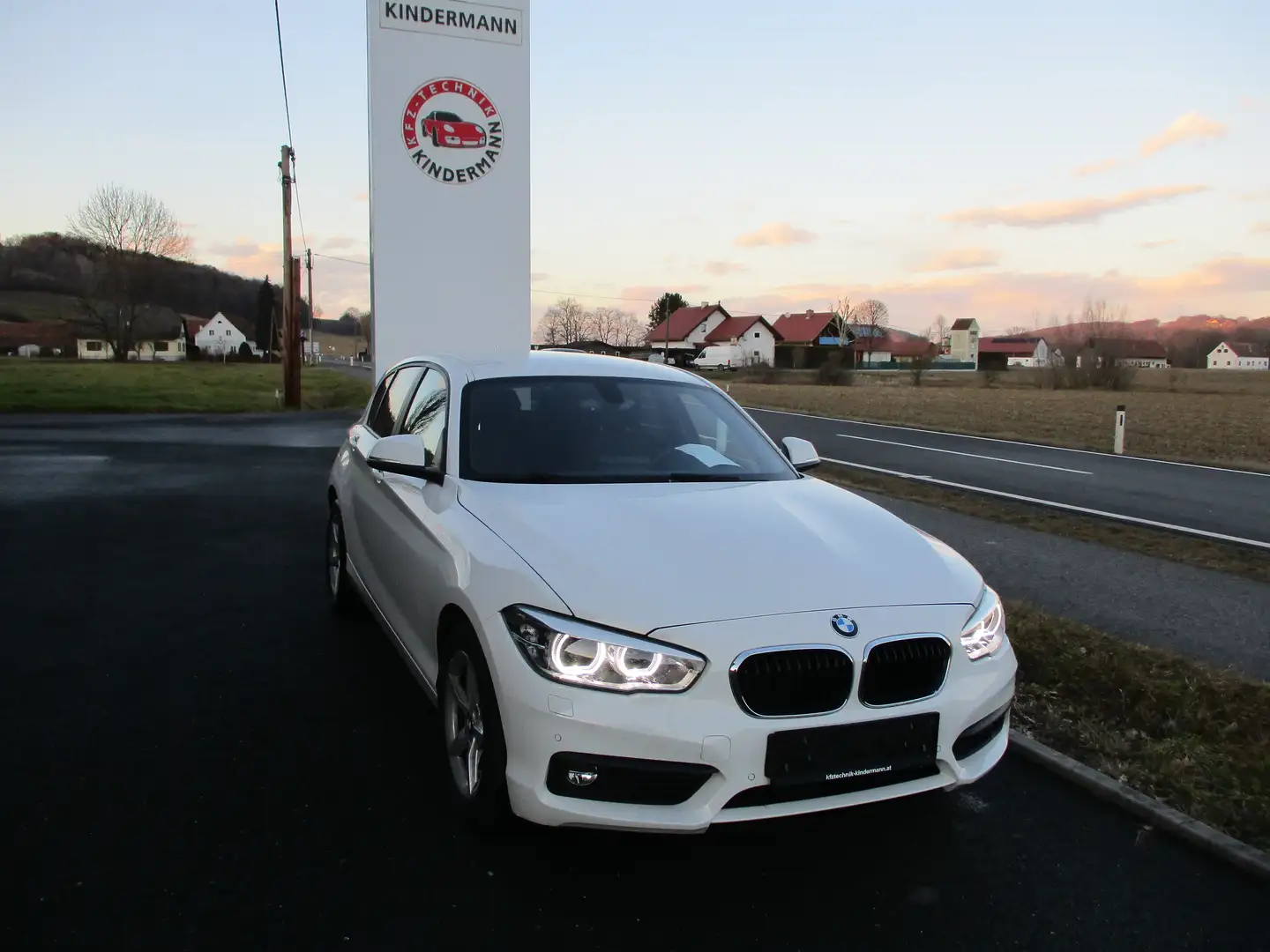 BMW 116 116 d Advantage RFK Navi Led Weiß - 1