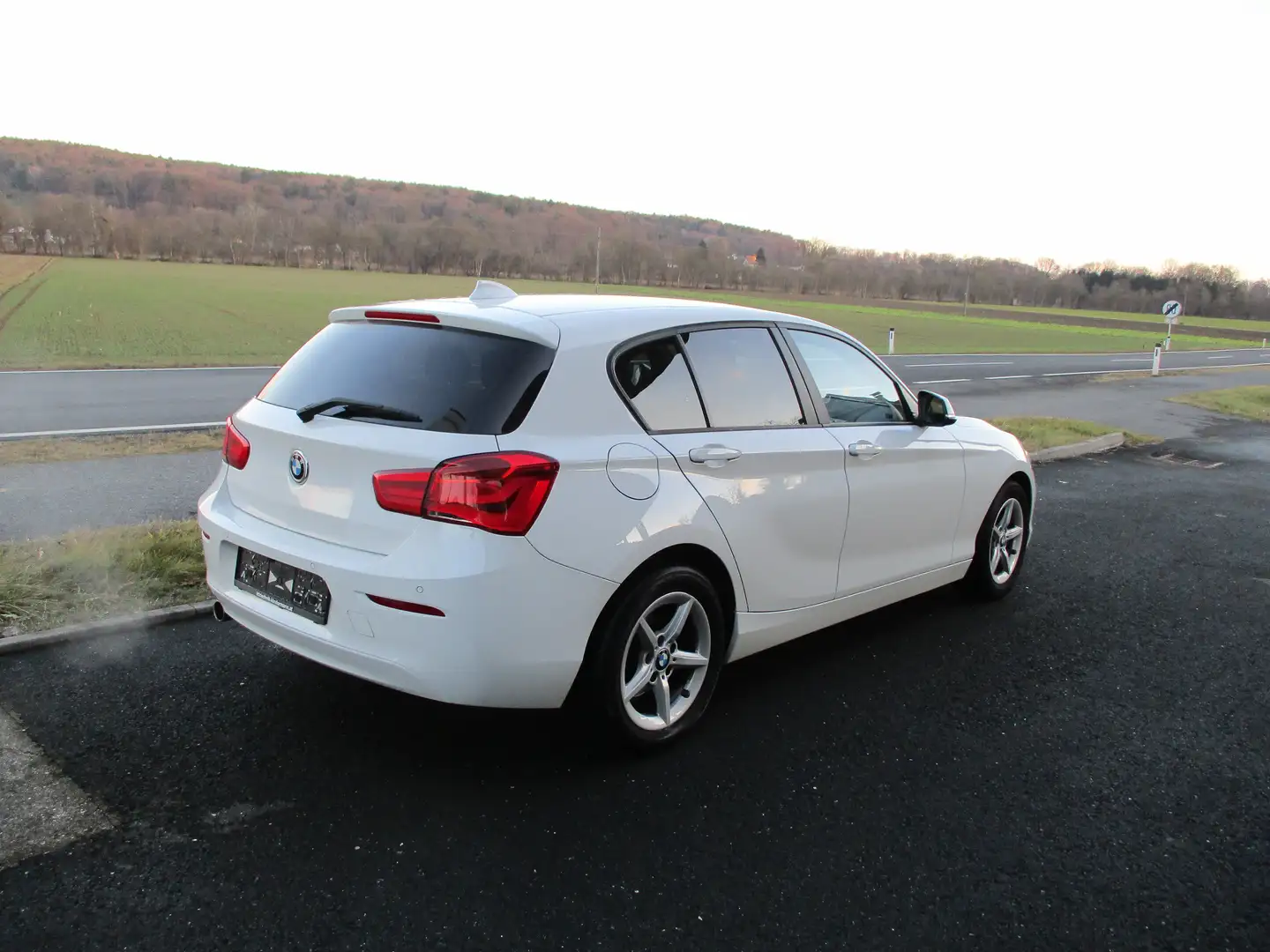 BMW 116 116 d Advantage RFK Navi Led Weiß - 2