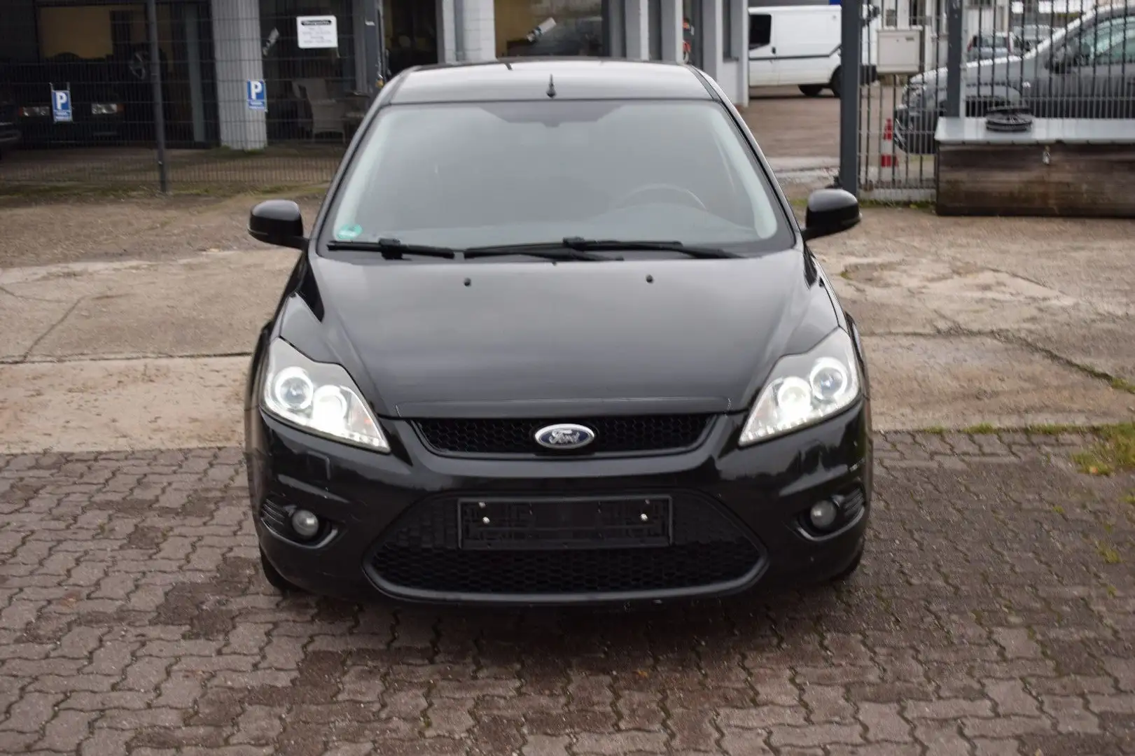 Ford Focus Turnier Style Schwarz - 2