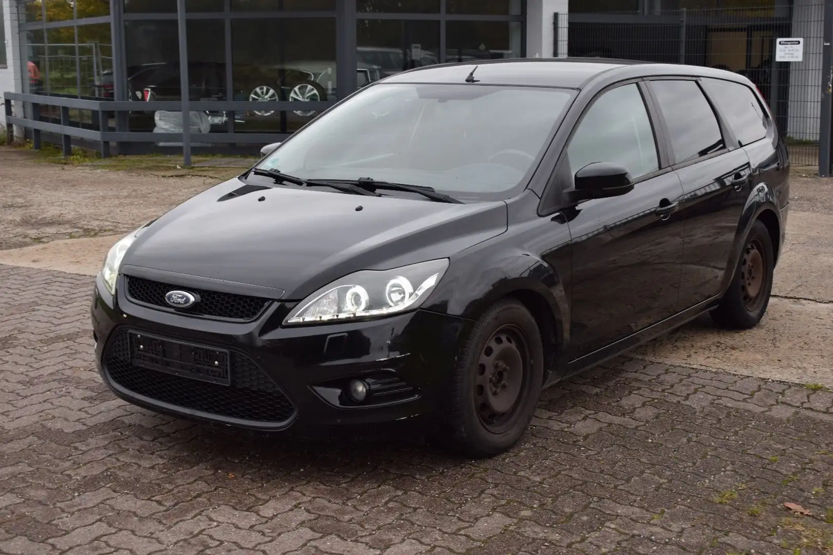 Ford Focus Turnier Style Schwarz - 1