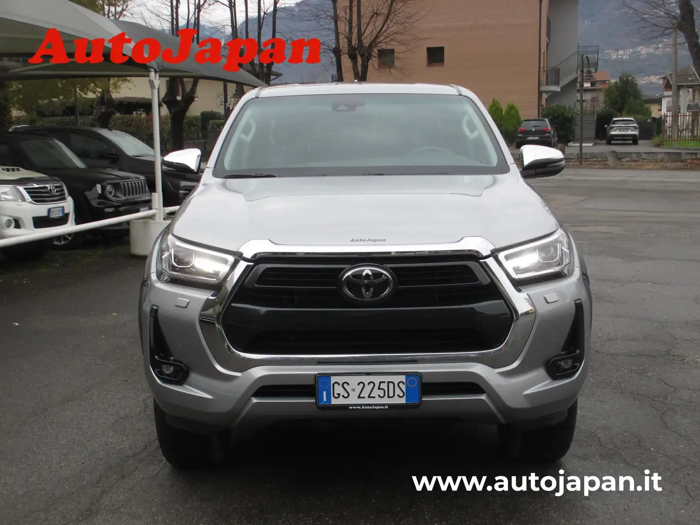 Toyota Hilux 2.8 d Executive 4wd auto Silber - 2