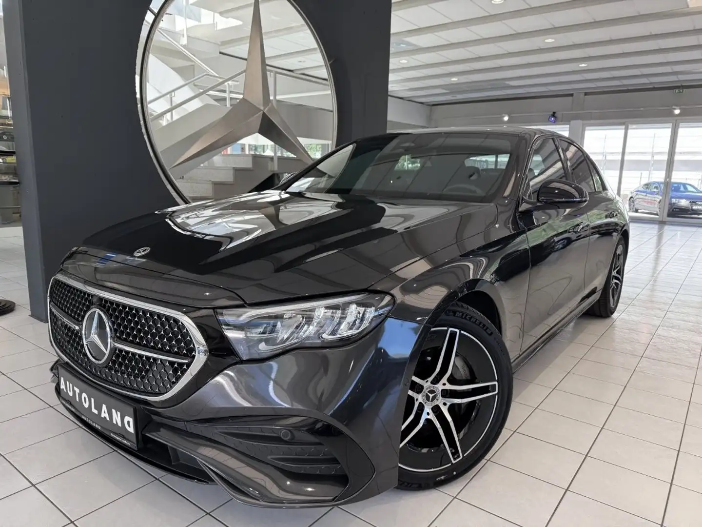 Mercedes-Benz E 220 d AMG Line Advanced Mwst.und Nova ausweisbar! Grau - 2