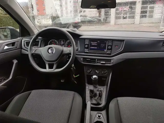 Volkswagen Polo view 12