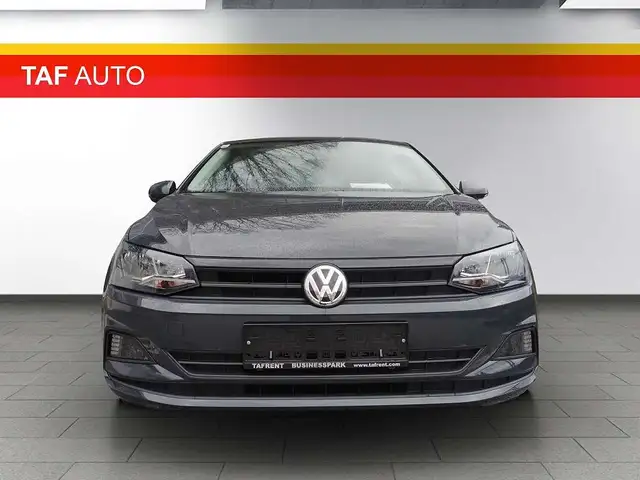 Volkswagen Polo view 3