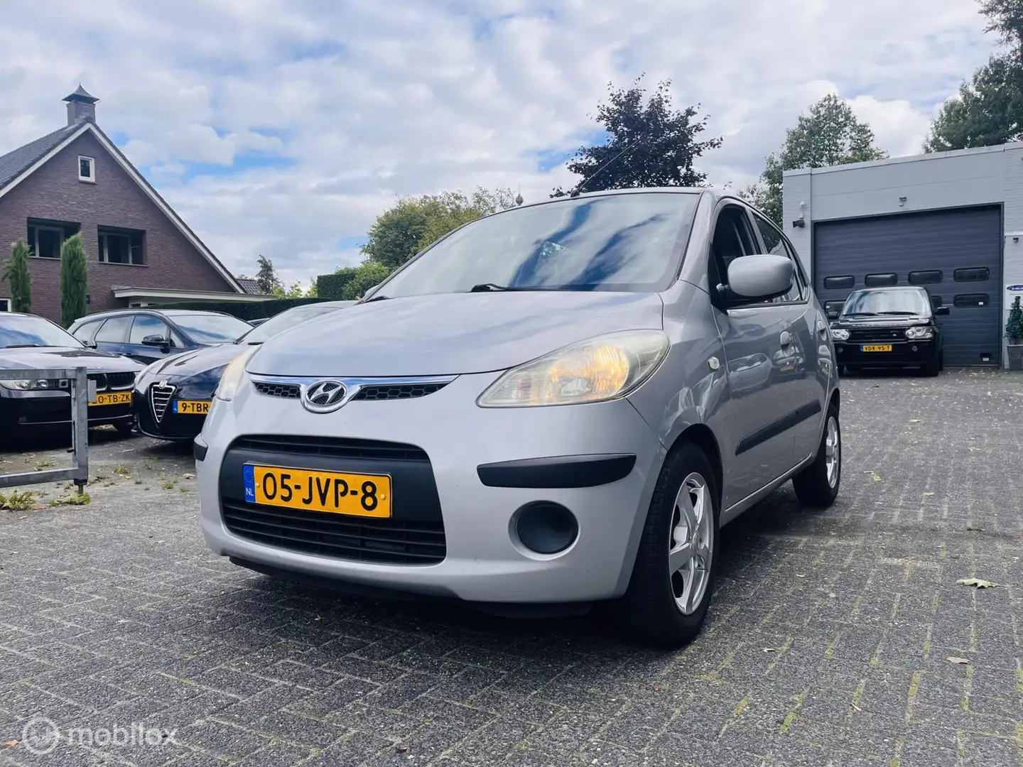 Hyundai i10 1.25i i-Catcher 5 deurs / APK 09-2026 / Zuinig Gris - 1