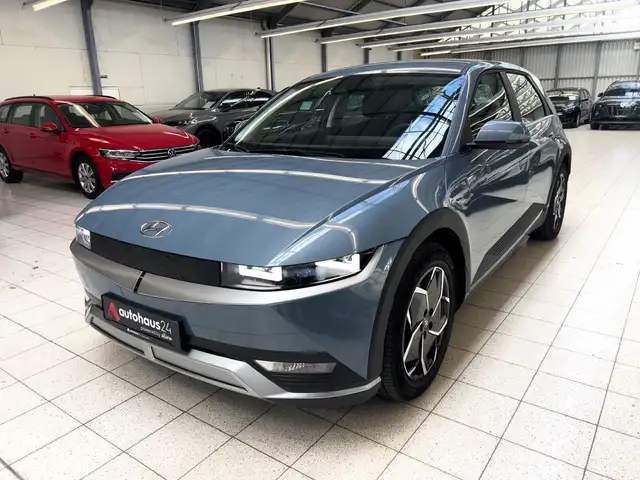 Hyundai Ioniq 5 view 3