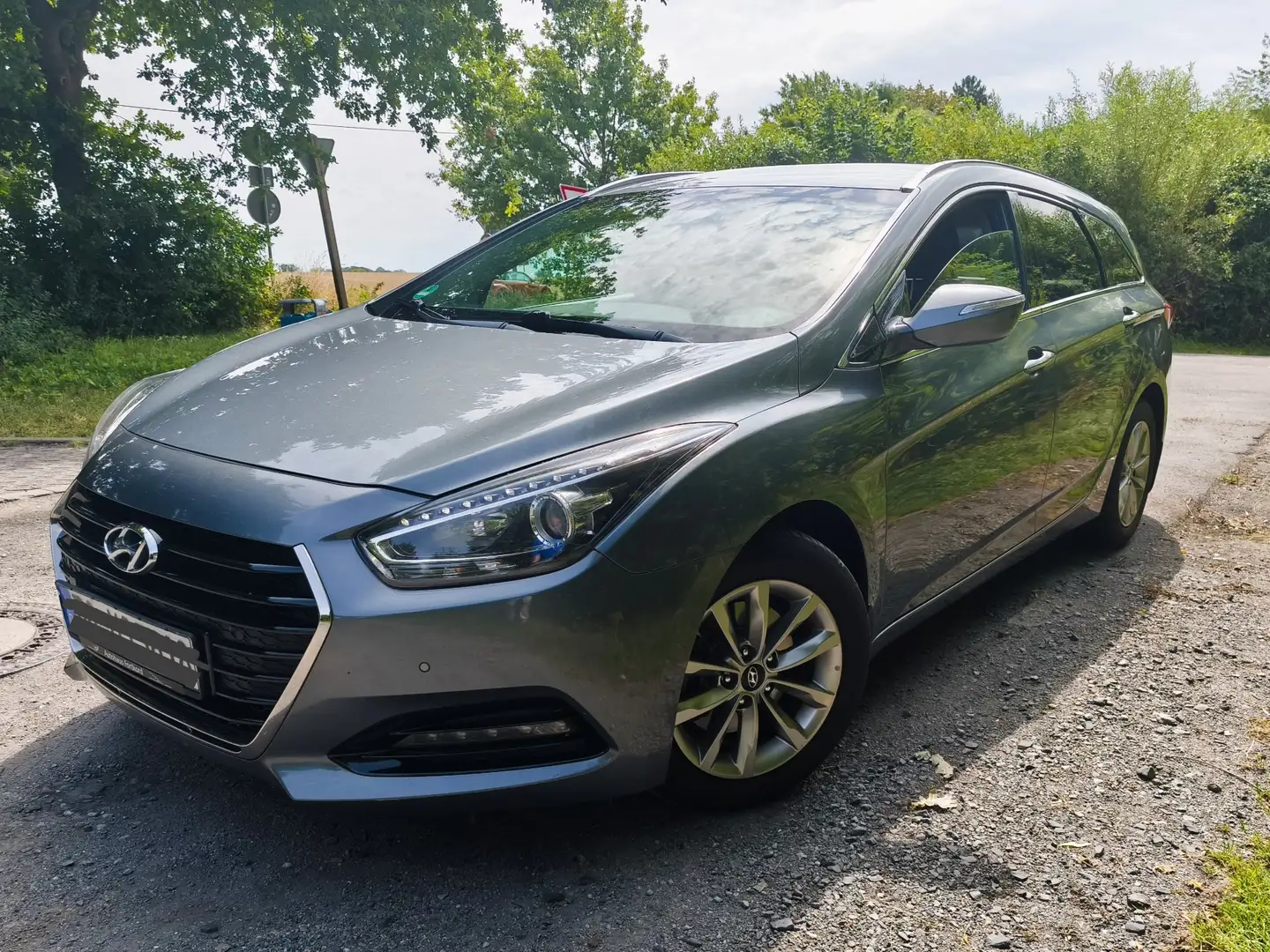 Hyundai i40 Kombi blue 1.7 CRDi Style - 1