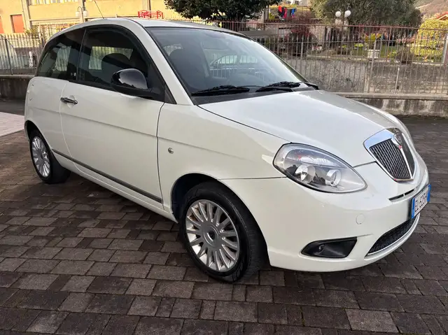Lancia Ypsilon 1.2 UNYCA 69cv