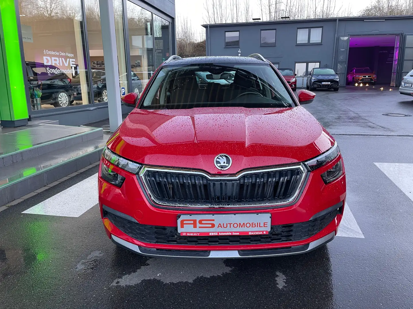 Skoda Kamiq Style mit Panoramadach und NAVI Rot - 2