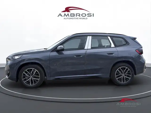 BMW X1 view 6