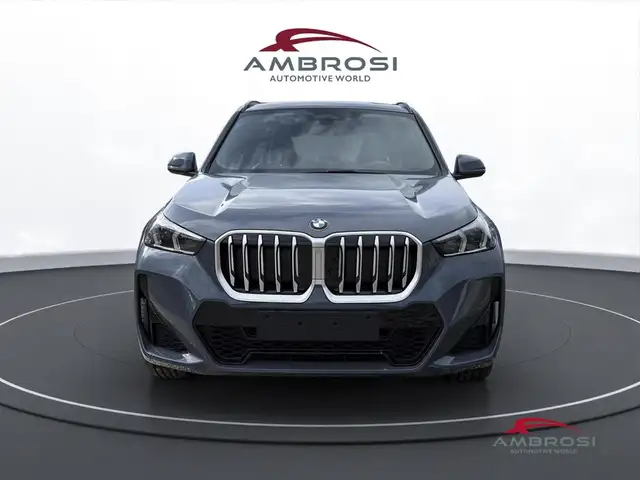 BMW X1 view 7