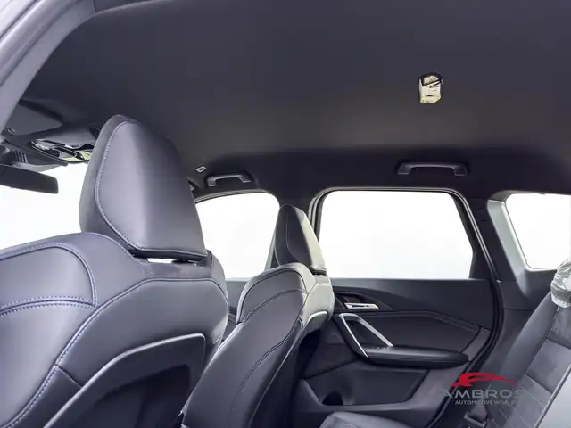BMW X1 view 9