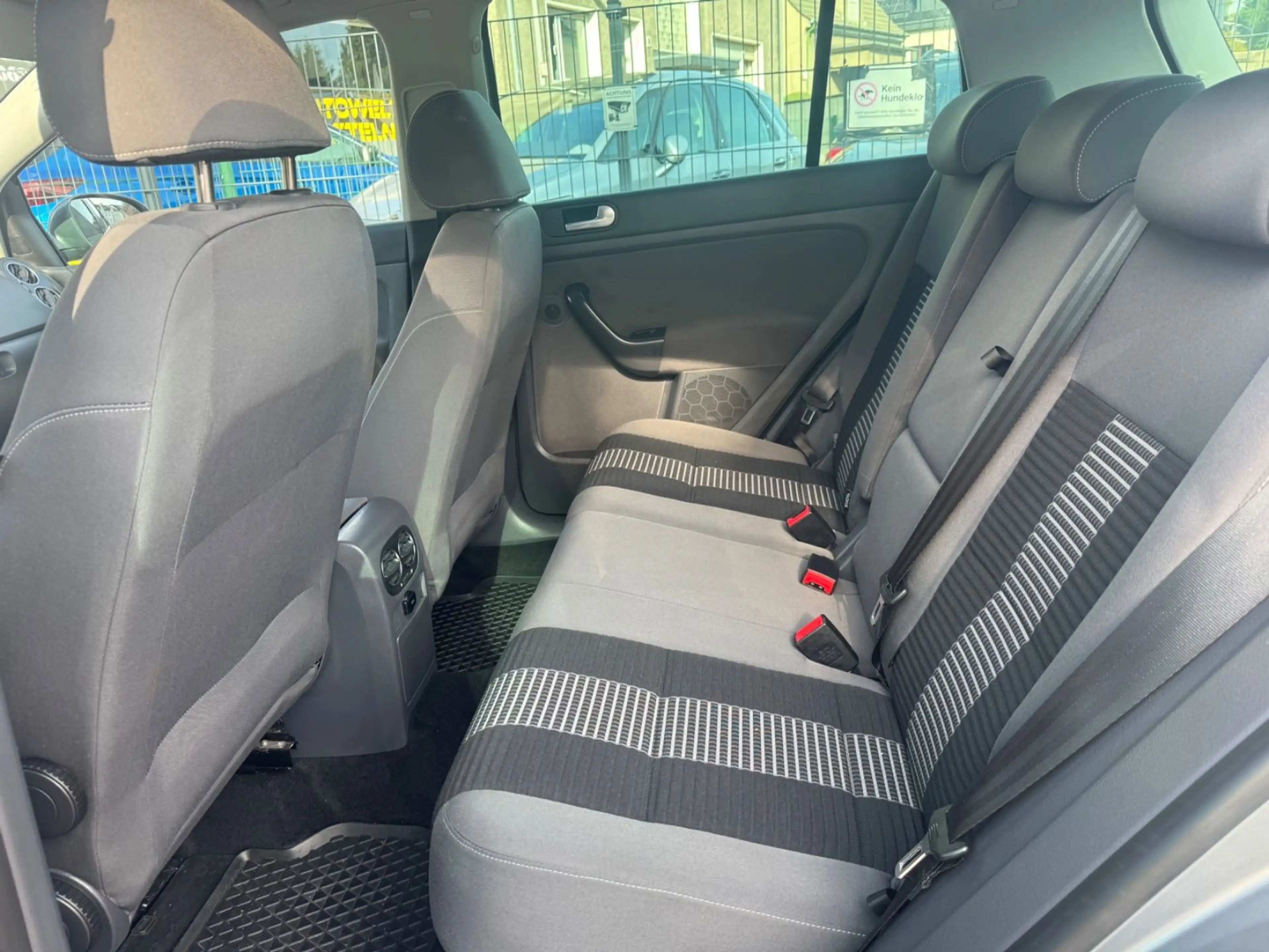 Volkswagen Golf Plus /AUT/SHZ/HU NEU/ÄNHK/MFLK/PDC/ALU — photo 12
