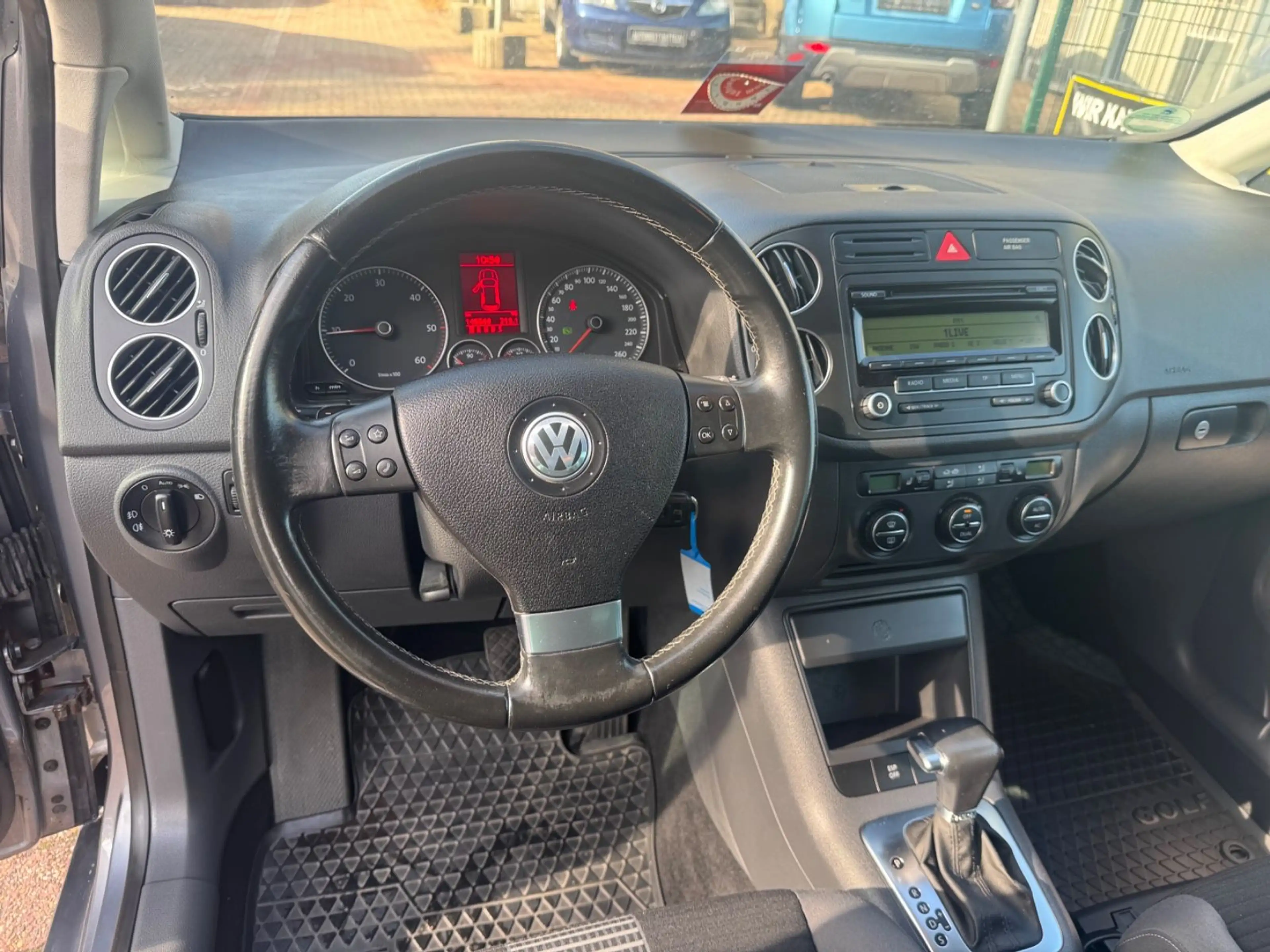 Volkswagen Golf Plus /AUT/SHZ/HU NEU/ÄNHK/MFLK/PDC/ALU — photo 9