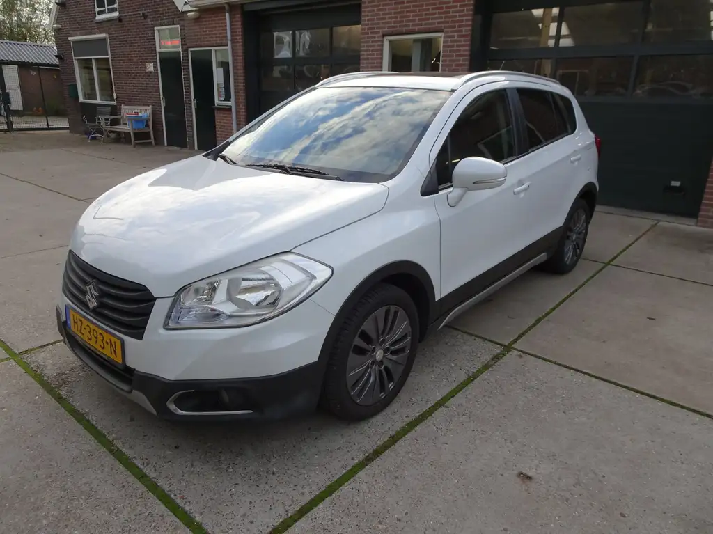 Suzuki SX4 S-Cross 2016 из Европы — купить под ключ