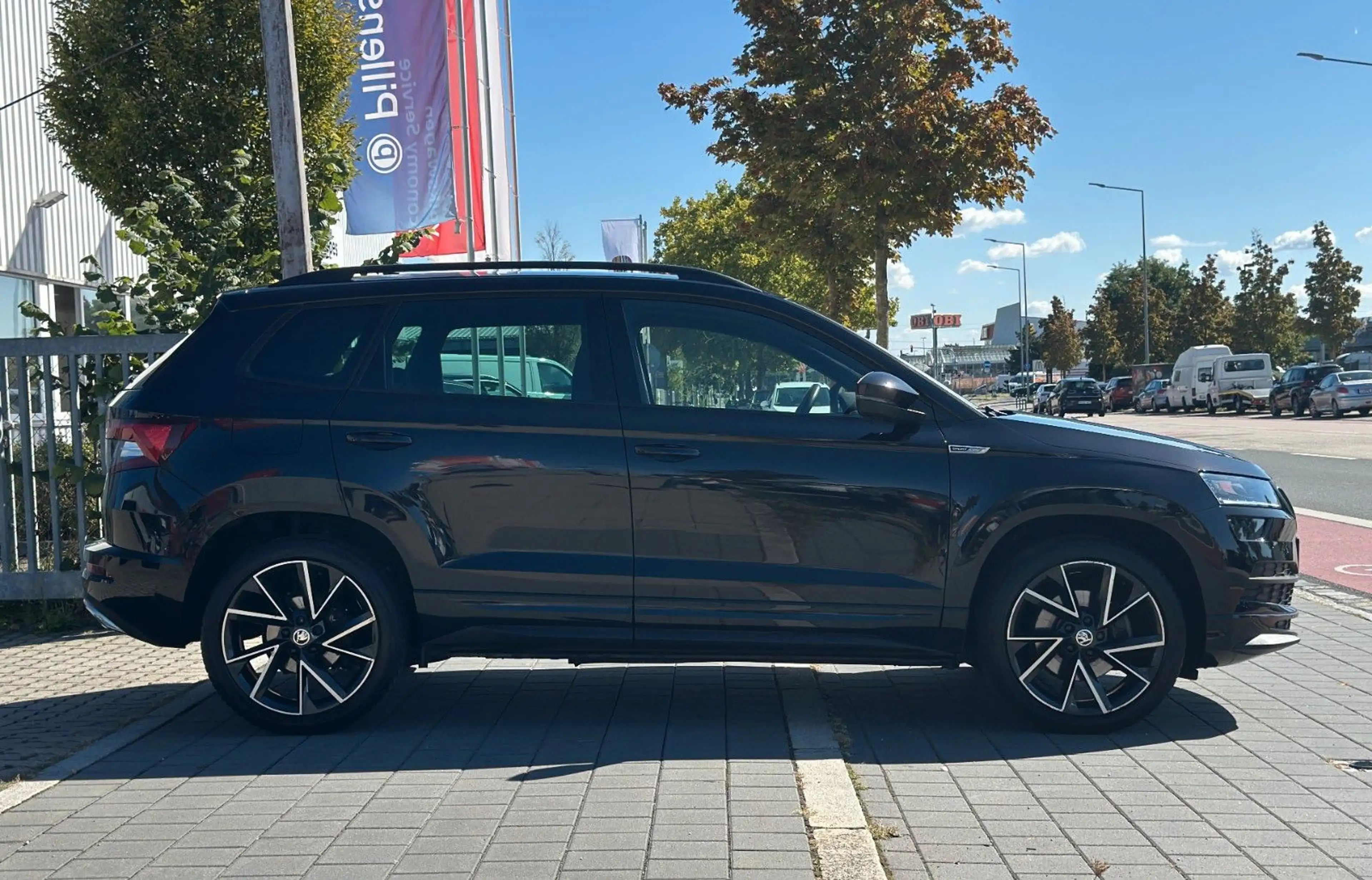 Skoda Karoq Sportline 4x4 / AHK / CarPlay & Android — photo 6