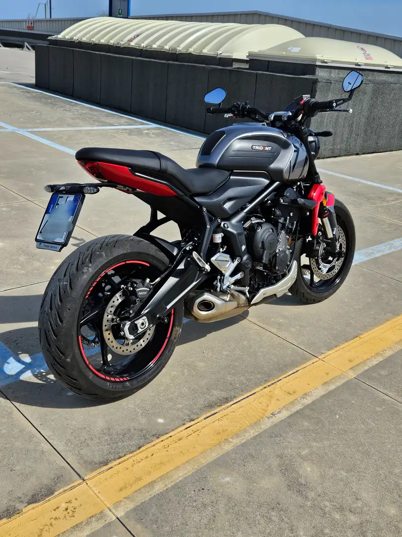 Triumph Trident 660 Červená - 1