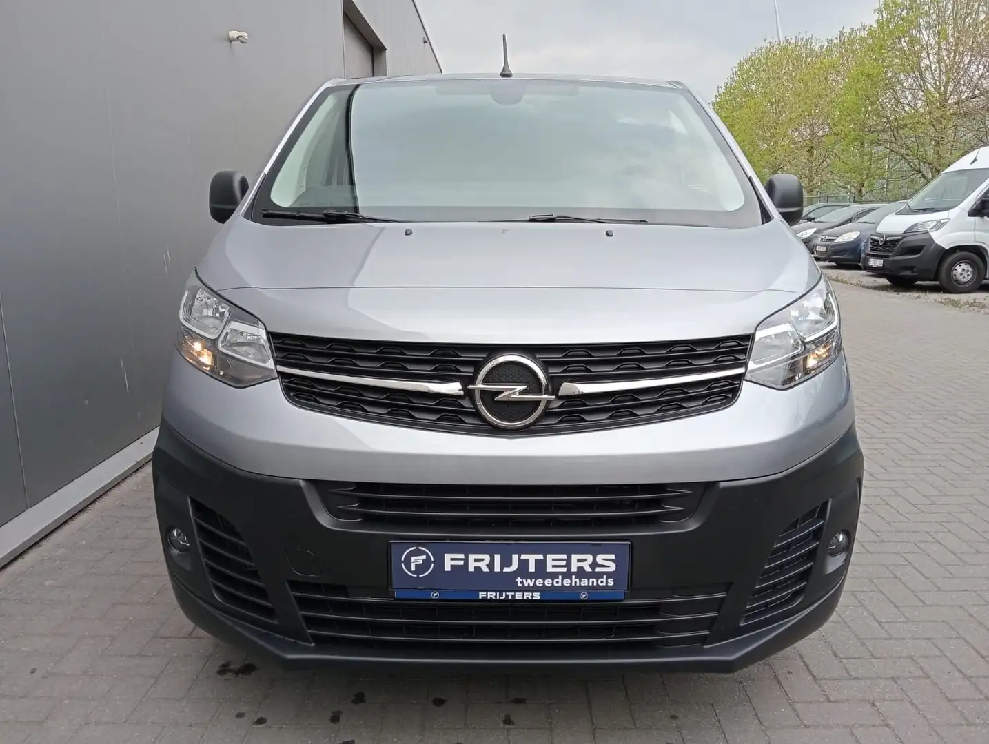 Opel Vivaro L3 VAN 2.0 S/S MT6 145PK - 2