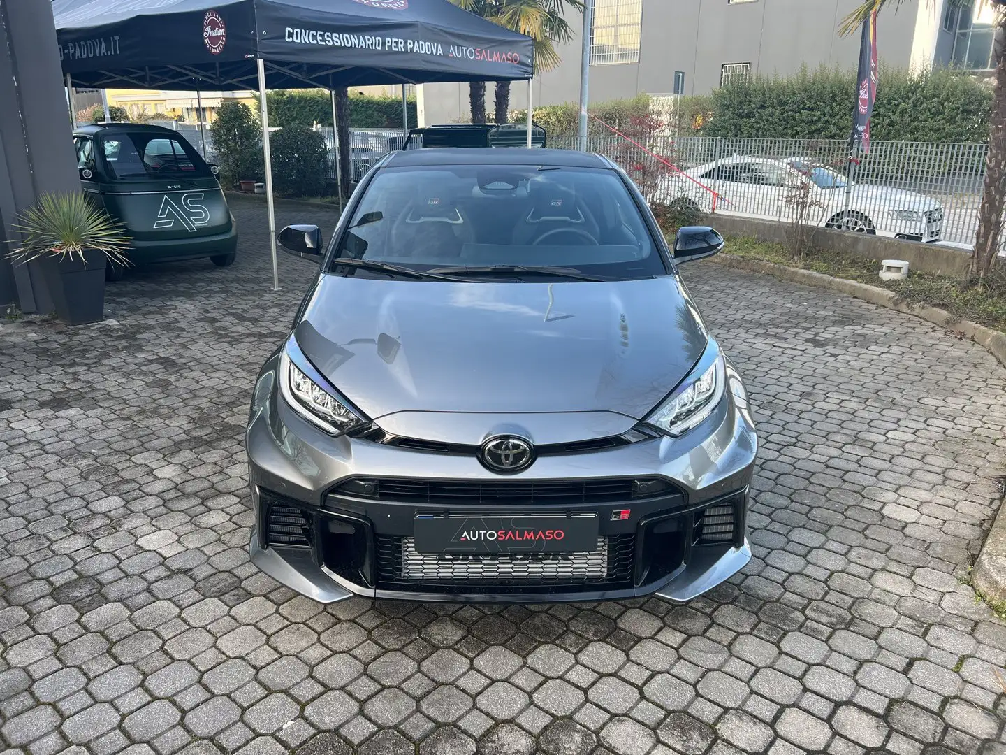 Toyota Yaris 1.6 Turbo 3 porte GR Circuit DAT-8 280 CV Grigio - 2