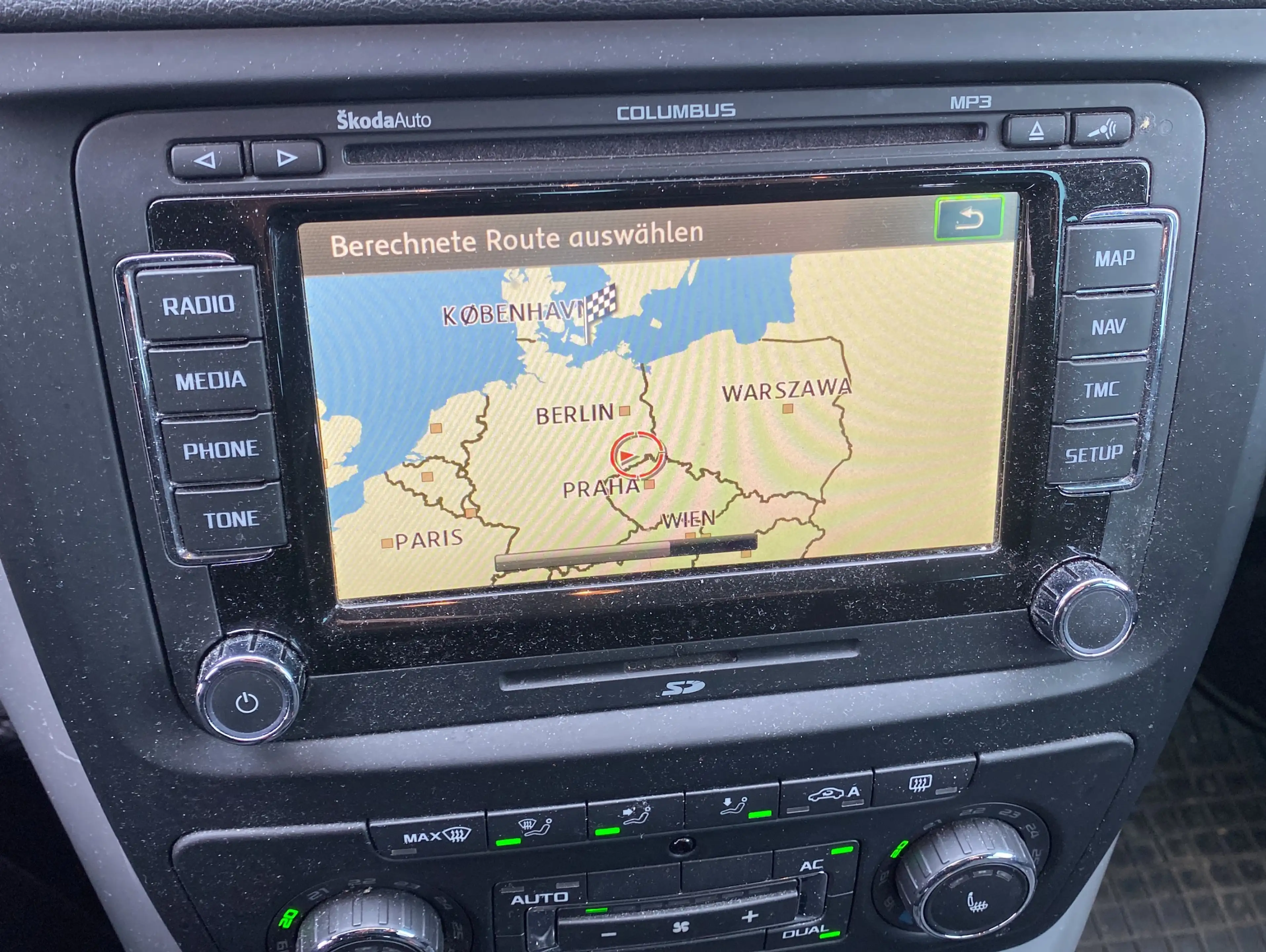 Skoda Yeti 1.8 TSI Ambition Plus Edition 4x4*Navi* — photo 9
