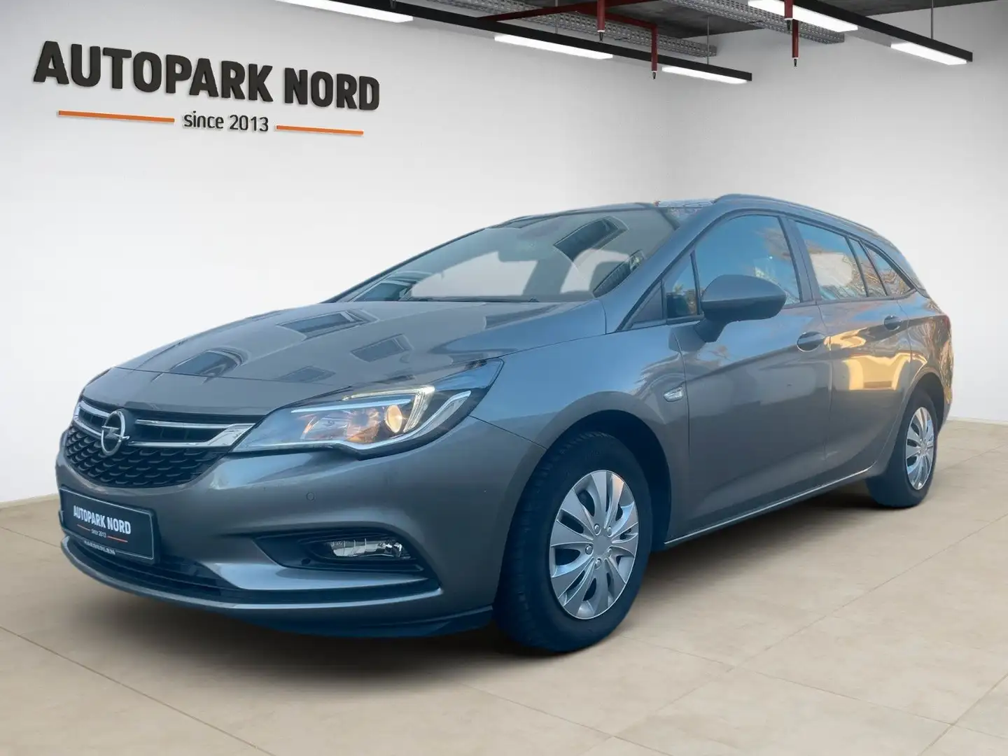 Opel Astra K SportsTourer Edition/1.Hand/SHZ/TEMP/PDC Grau - 1