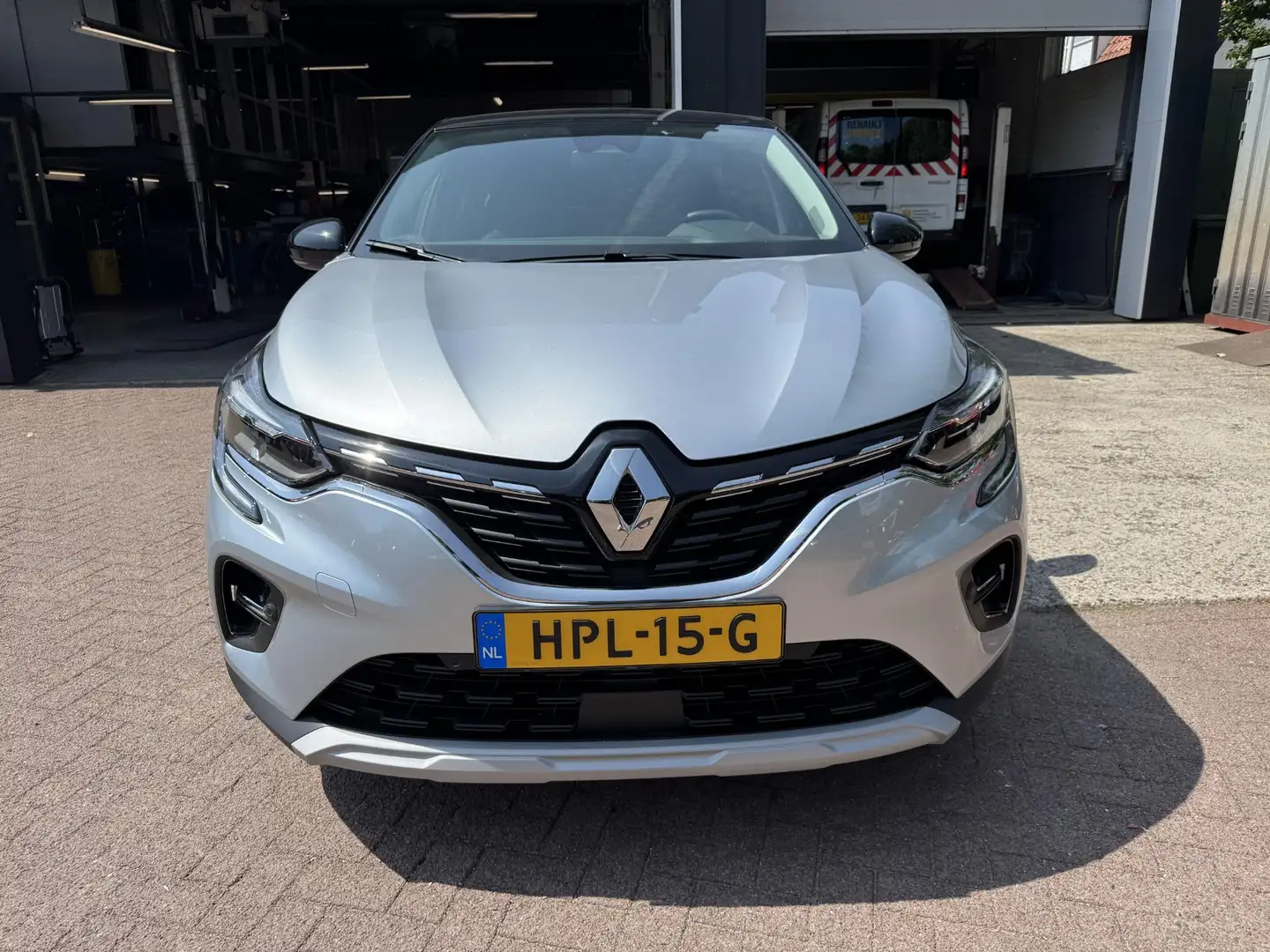 Renault Captur 1.3 TCe 140pk EDC Techno Gris - 2