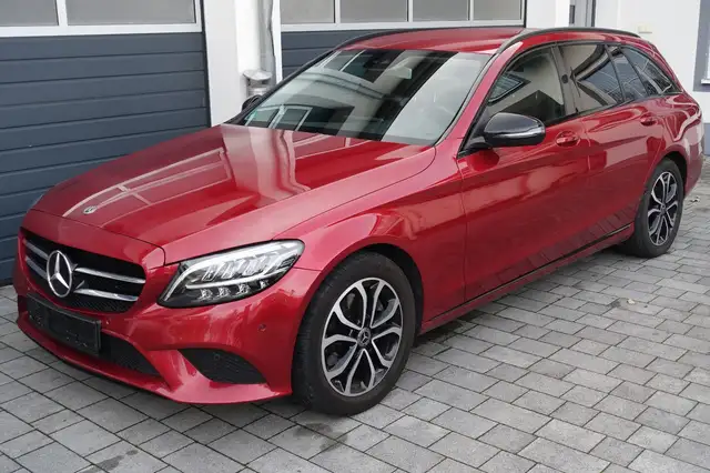 Mercedes-Benz C 300 T Avantgarde Night 9G LED AHK NAV PDC SHZ