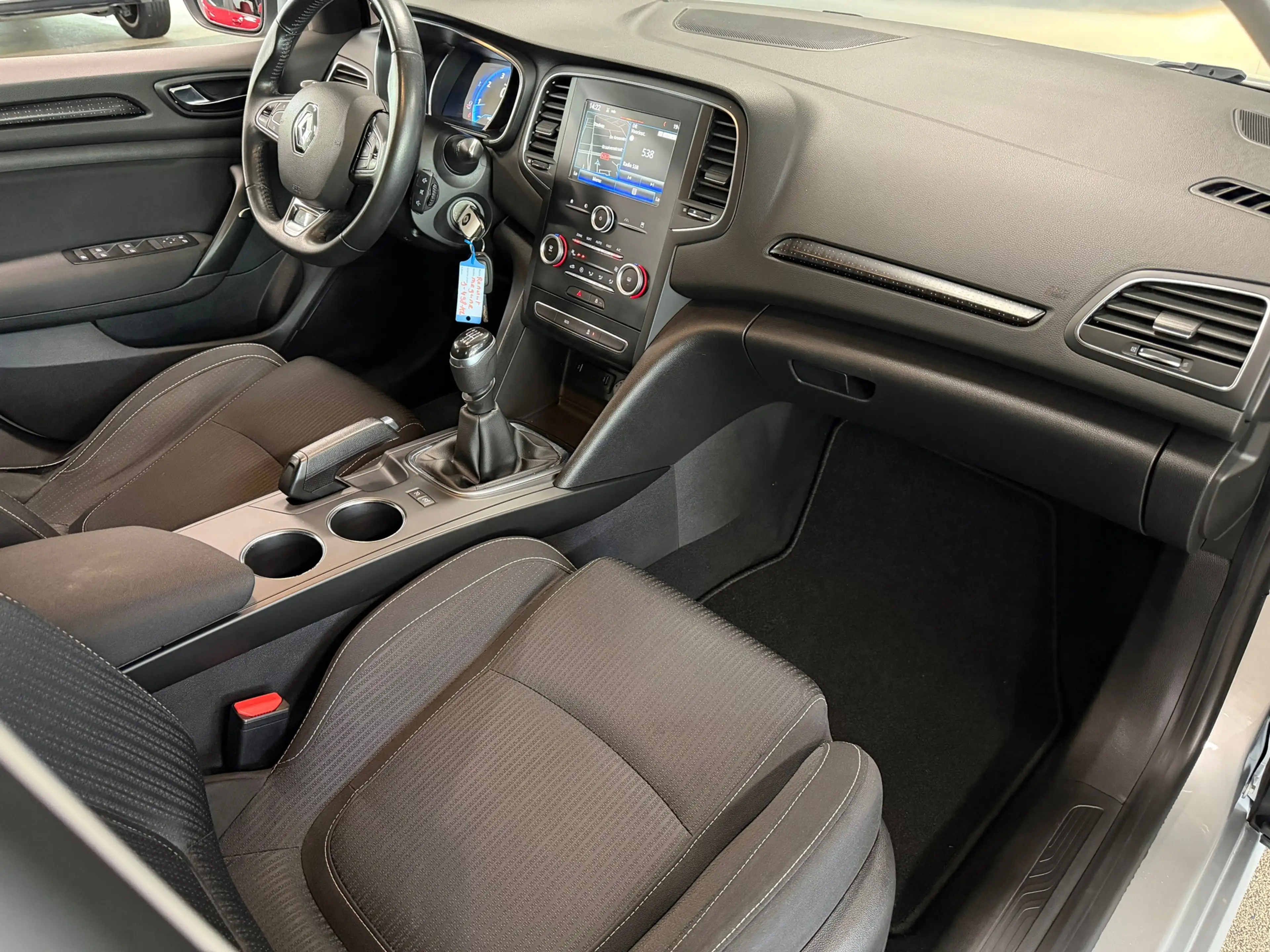Renault Megane 1.2 TCe Zen NAVI|CRUISE|CLIMA — photo 18