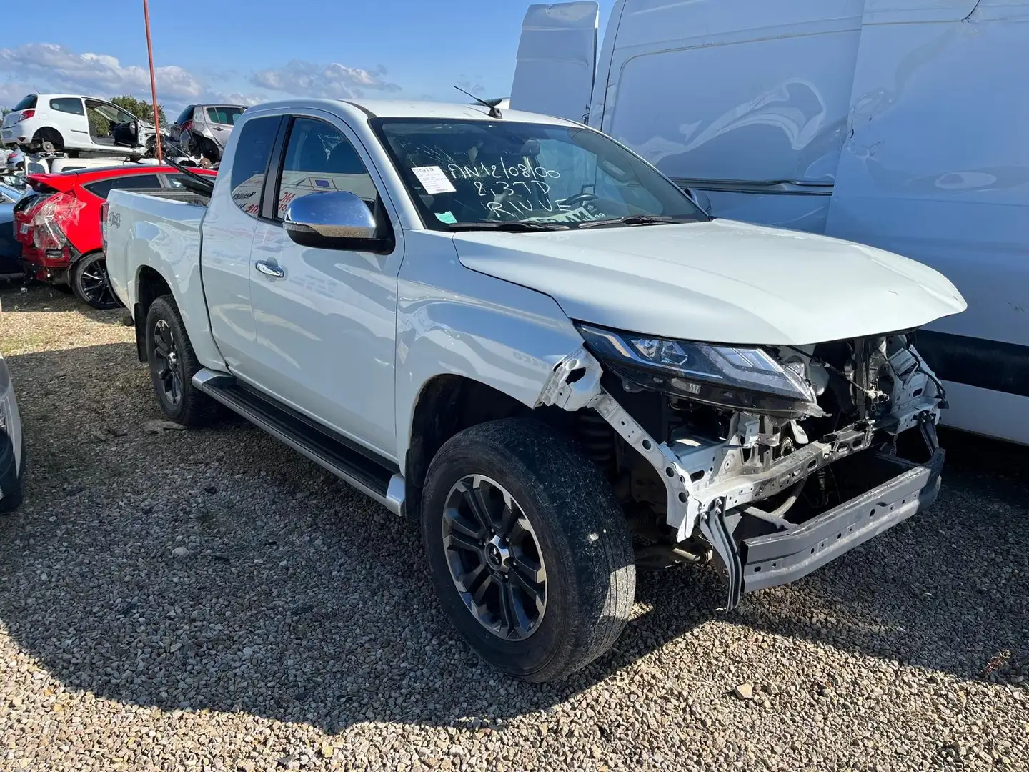 Mitsubishi L200 2.2 DI-D 150 / FS952 Blanc - 1