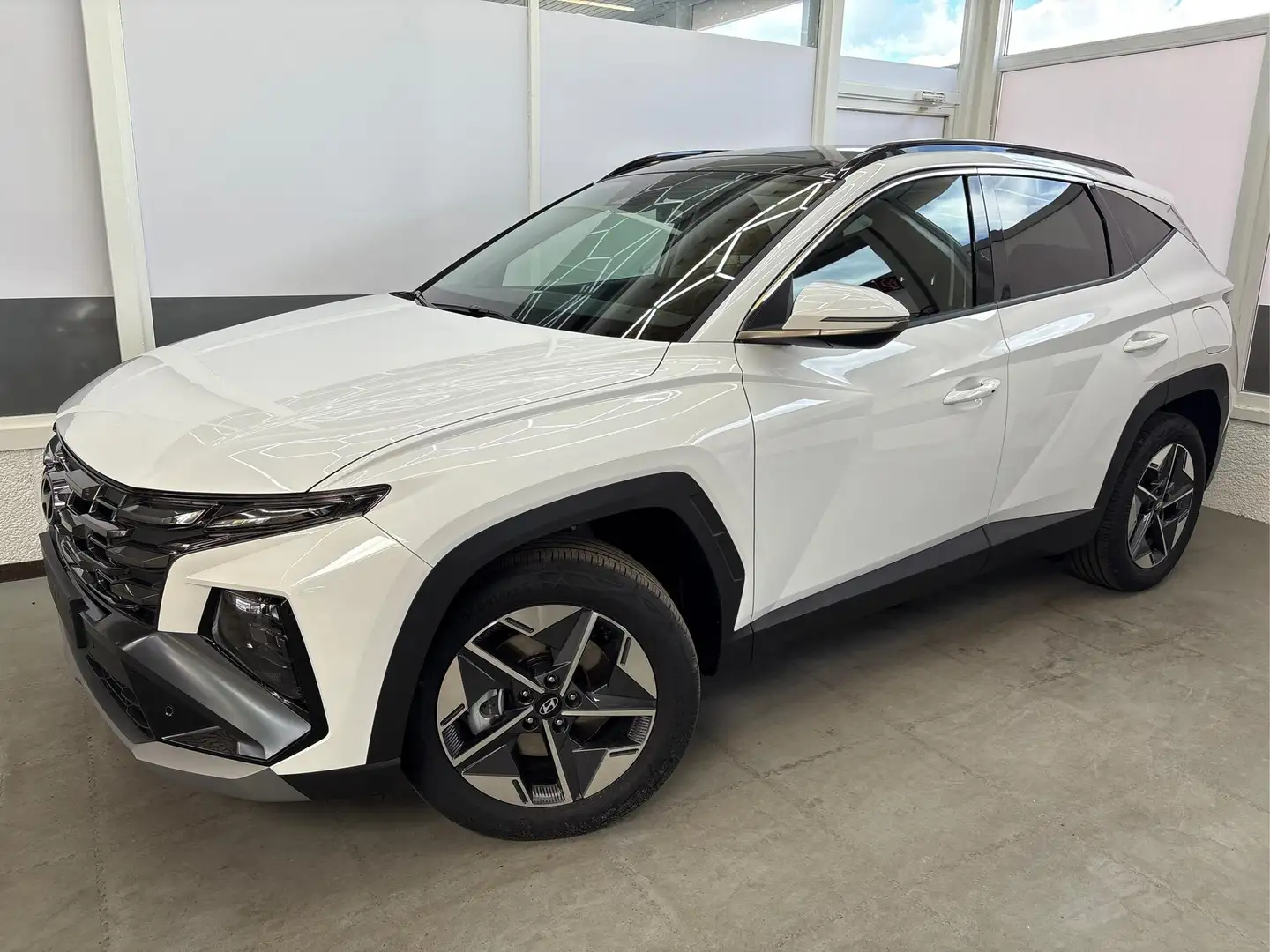 Hyundai TUCSON Premium PANO SHZ v+h 18 ALU 1.6 T-GDi PHEV 2WD ... Weiß - 1