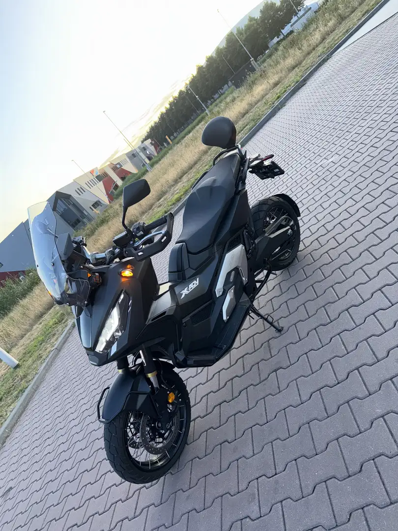 Honda X-ADV Honda X-ADV 750 (2024) – uitgerust met veel opti Zwart - 1
