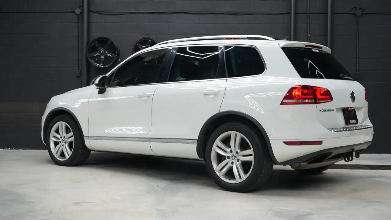 Volkswagen Touareg снимка Volkswagen Touareg