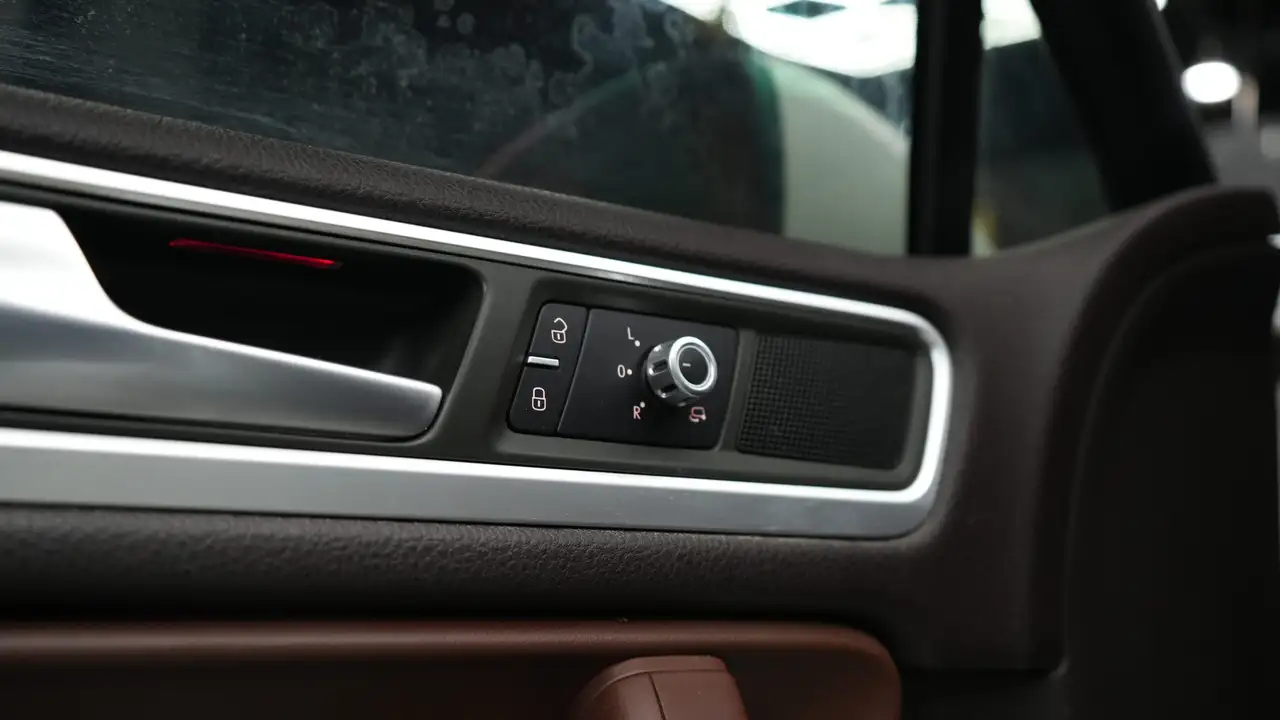 Volkswagen Touareg снимка Volkswagen Touareg