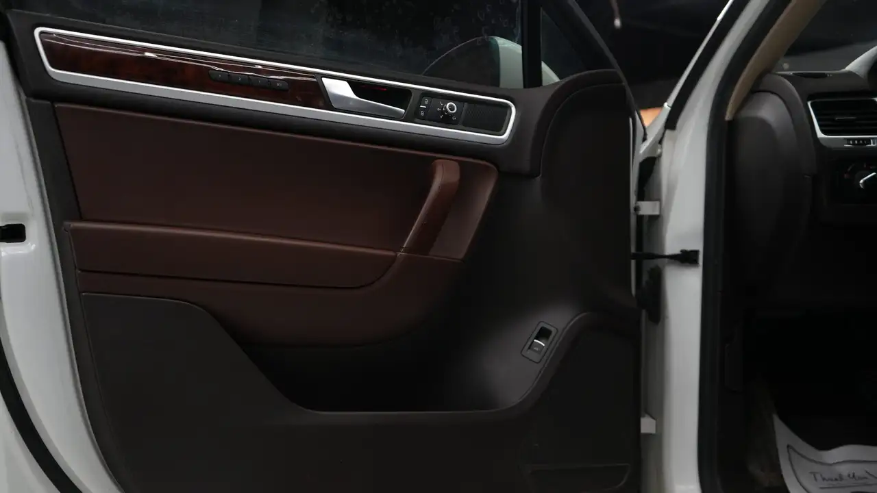 Volkswagen Touareg снимка Volkswagen Touareg
