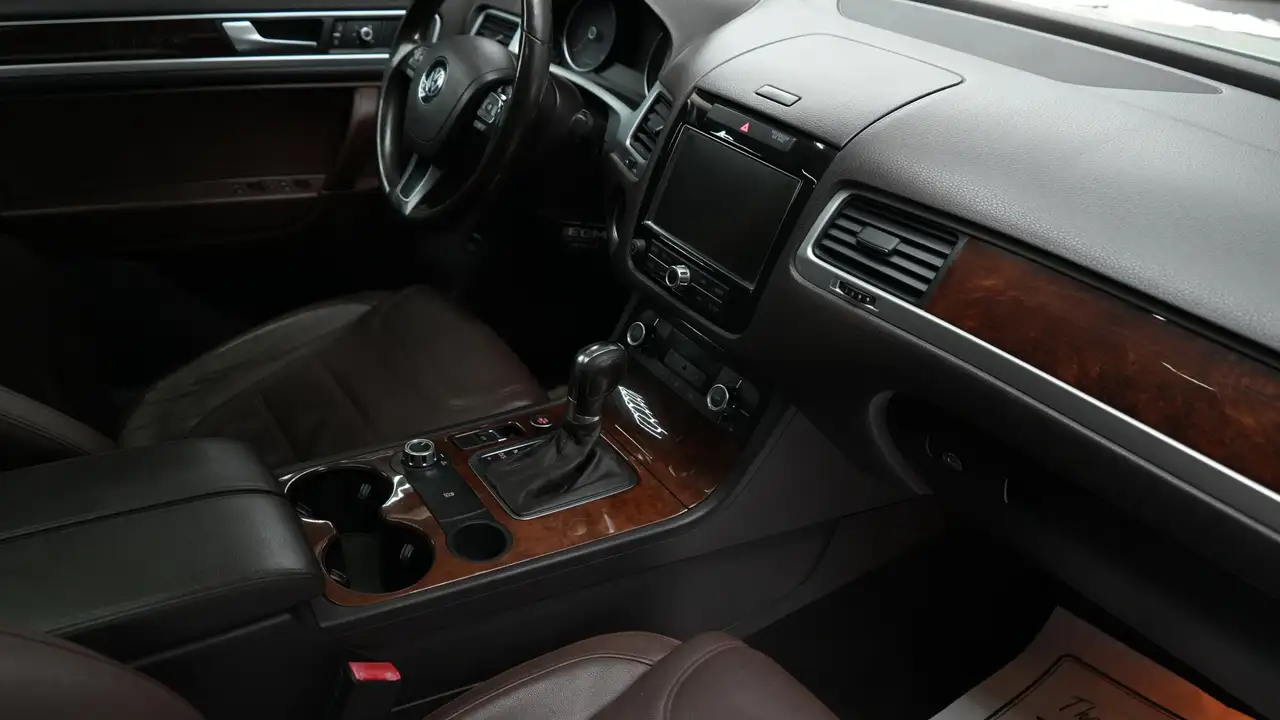 Volkswagen Touareg снимка Volkswagen Touareg