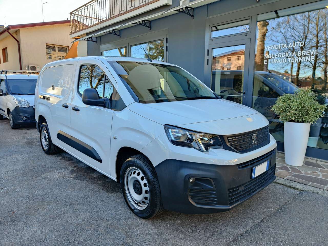 Peugeot Partner L2 BlueHDi 100cv Premium FURGONE Allestito