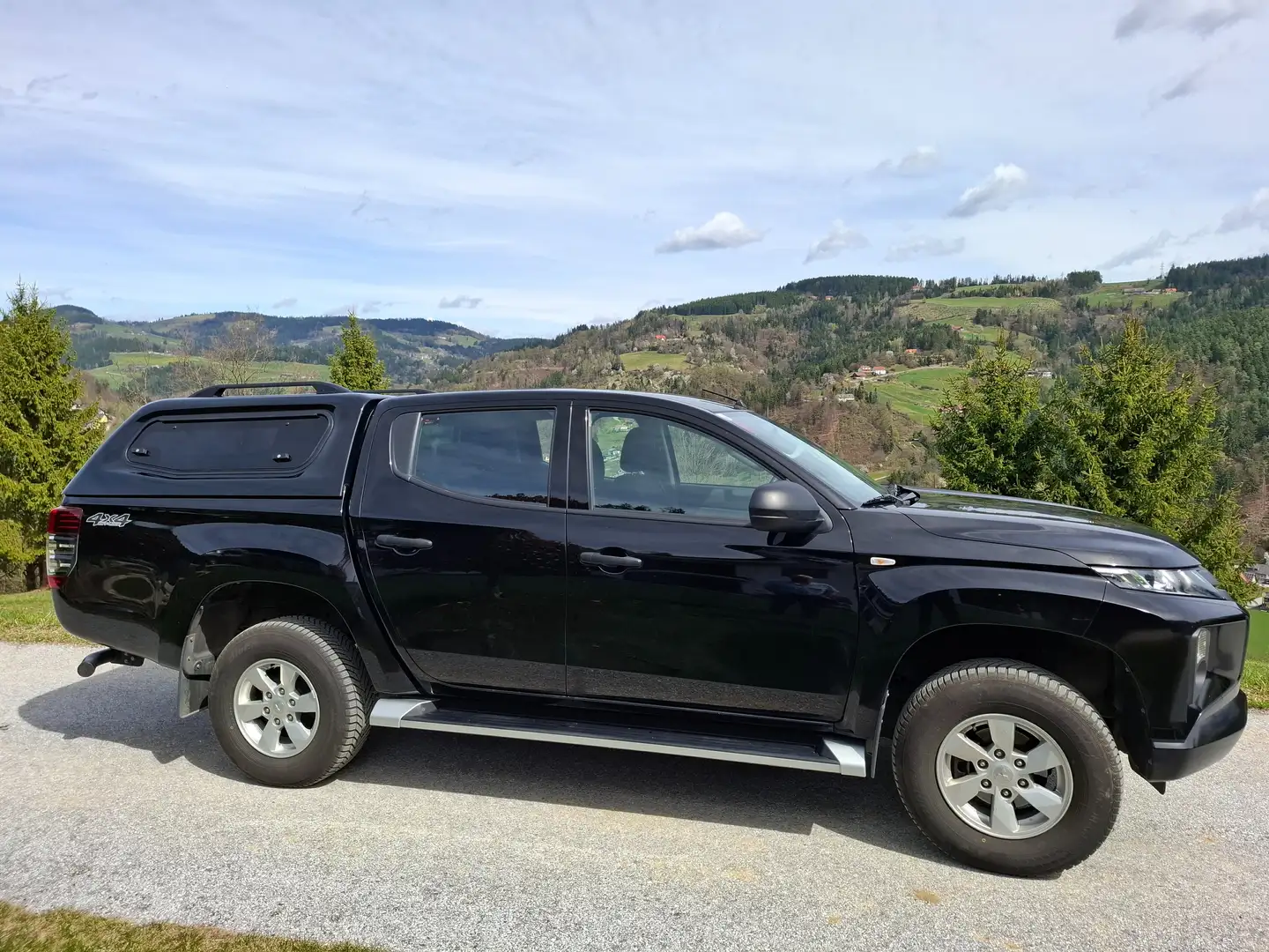 Mitsubishi L200 L 200 2,2 DI-D HP 4WD Doppelkabine Work Edition Schwarz - 2