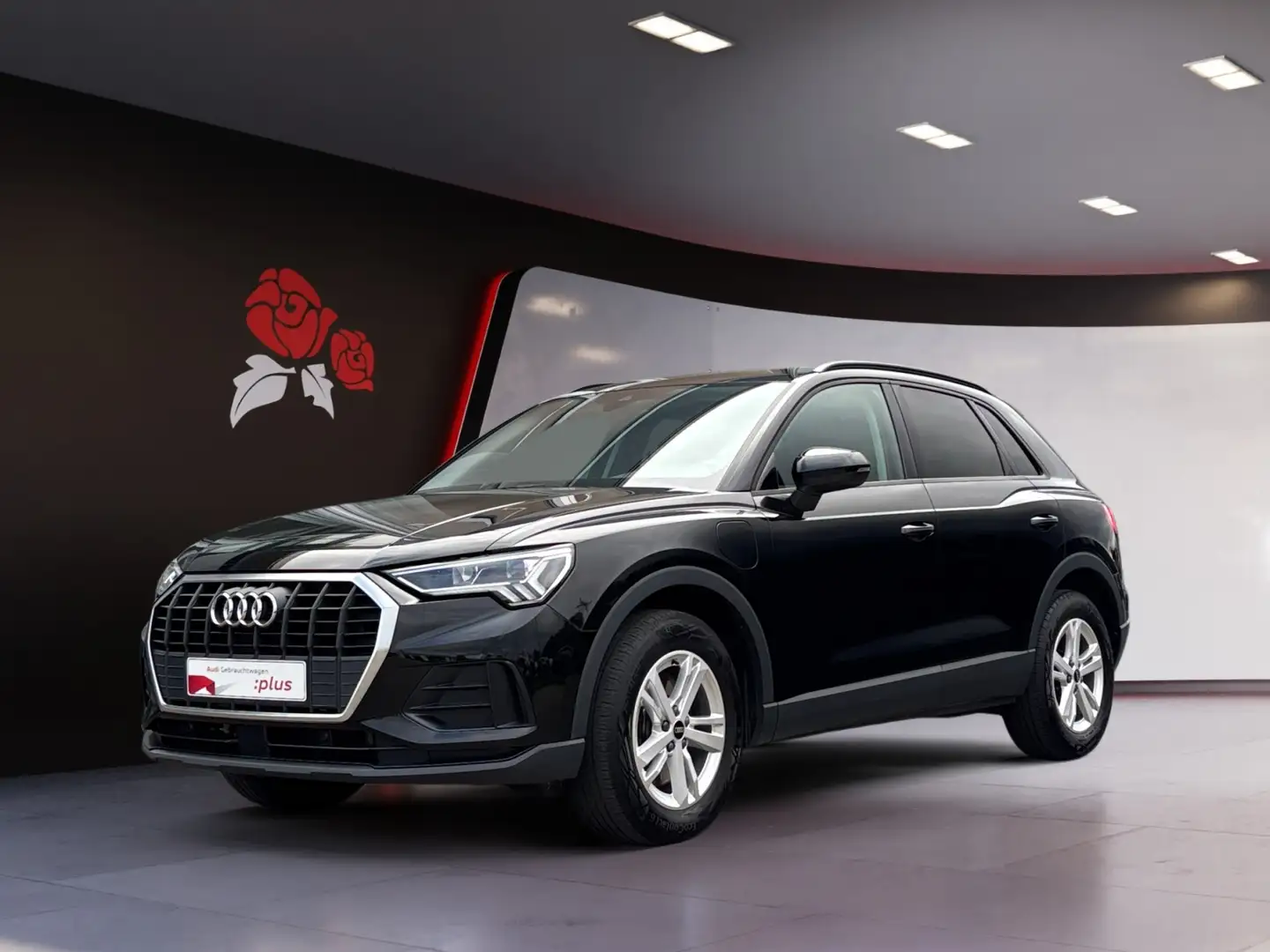 Audi Q3 45 1.4 TFSI e Navi LED Schwarz - 2