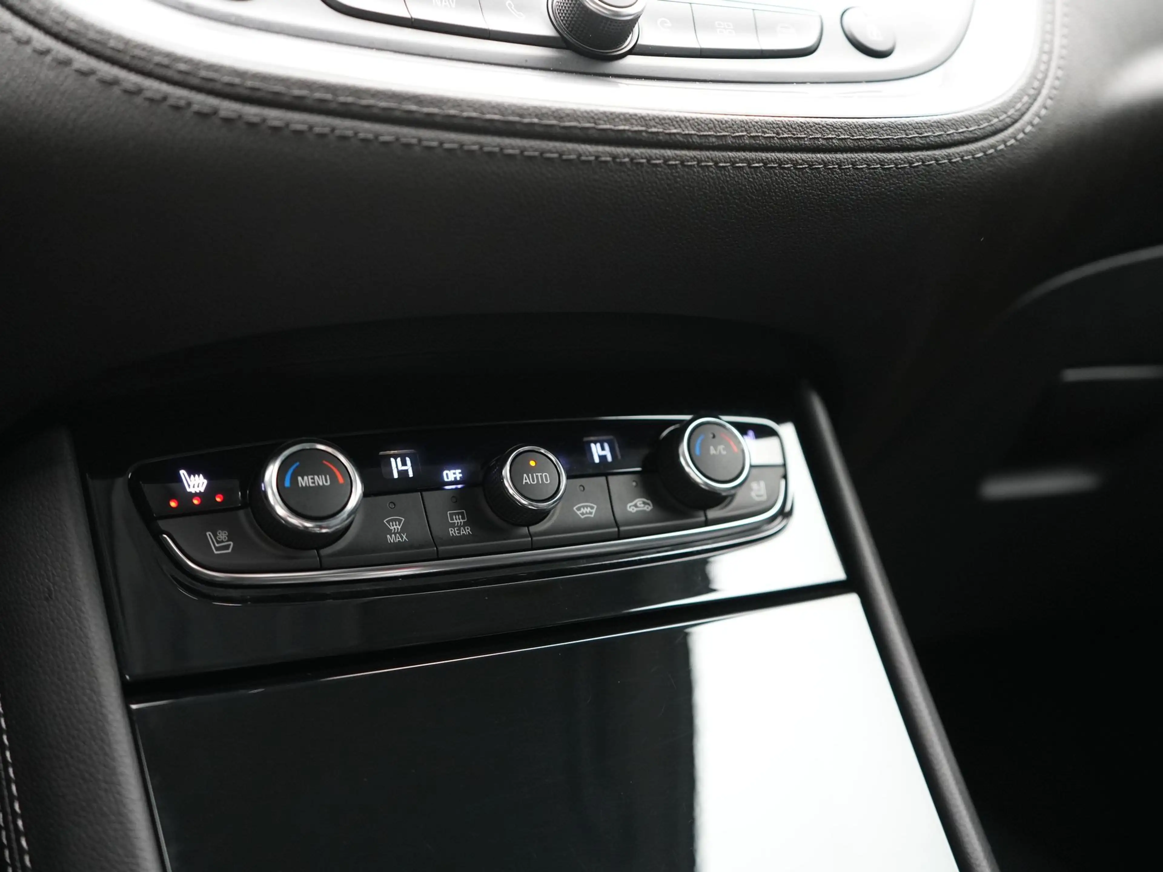 Opel Grandland X 1.6 Turbo Ultimate PHEV 225pk | Trekhaak Afn. | Ad — photo 13