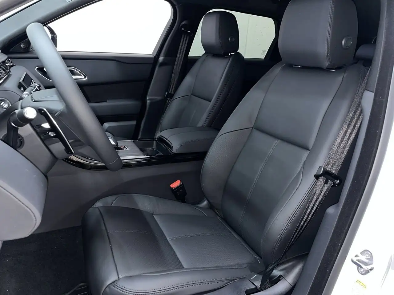 Land Rover Range Rover Velar снимка Land Rover Range Rover Velar