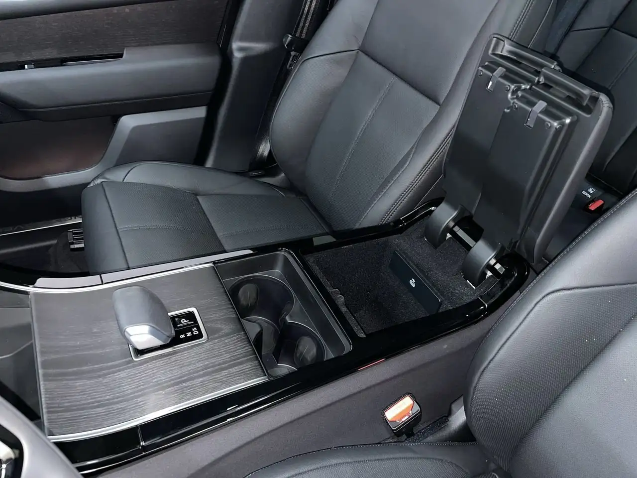 Land Rover Range Rover Velar снимка Land Rover Range Rover Velar