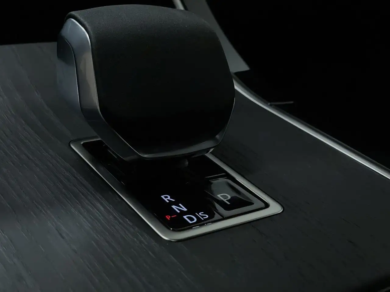 Land Rover Range Rover Velar снимка Land Rover Range Rover Velar