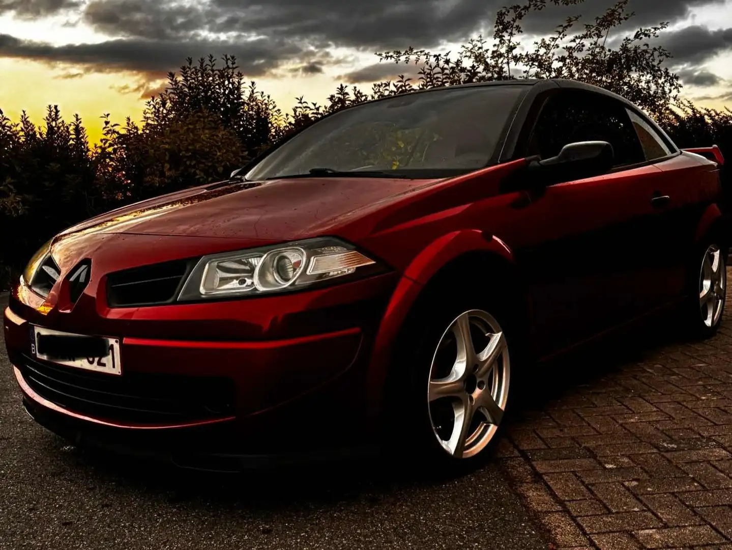 Renault Megane Mégane CC 1.5 dCi Exception Rouge - 1