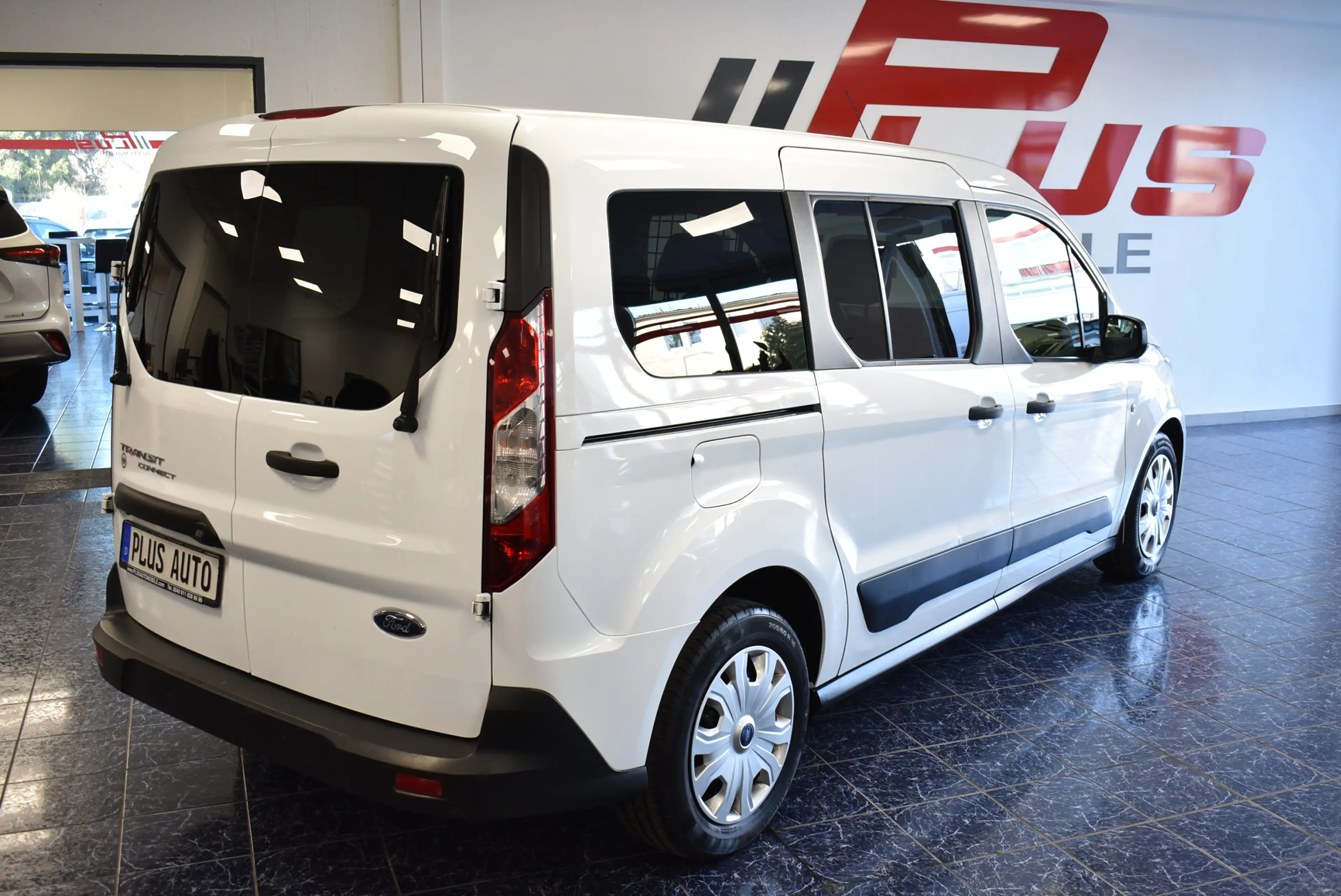 Ford Transit Connect 230 L2 Navi 5 Sitze PDC Kamera — photo 3