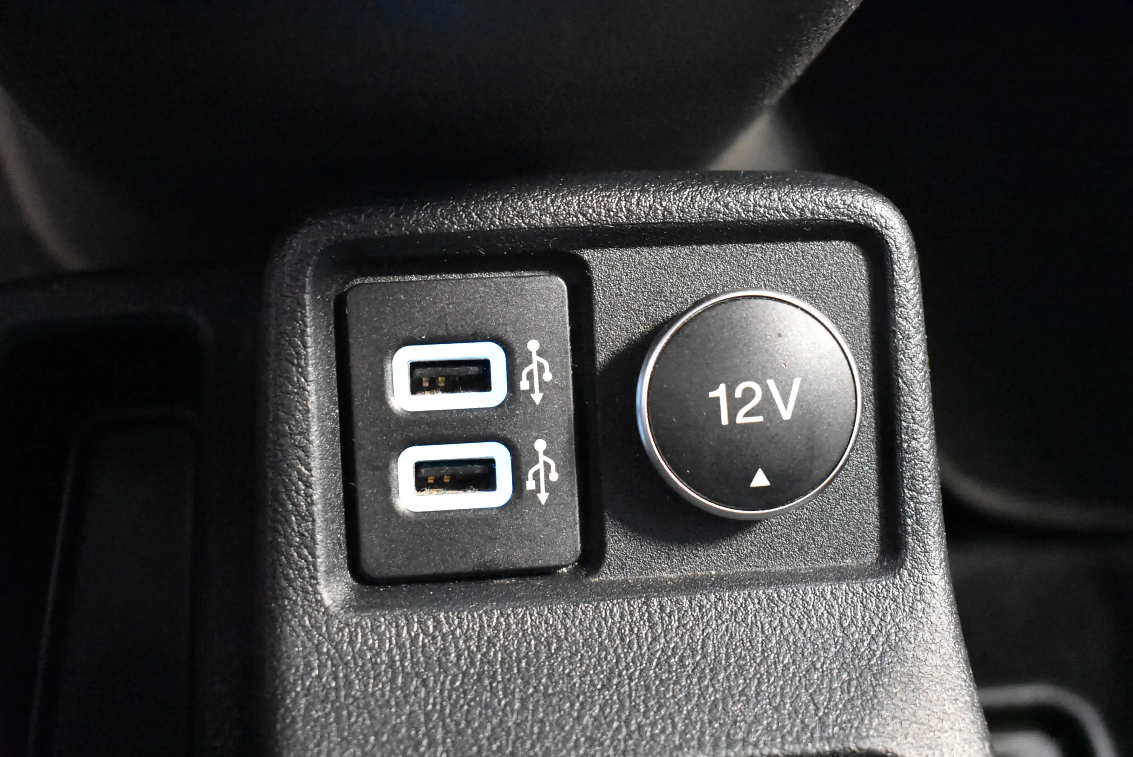 Ford Transit Connect 230 L2 Navi 5 Sitze PDC Kamera — photo 11