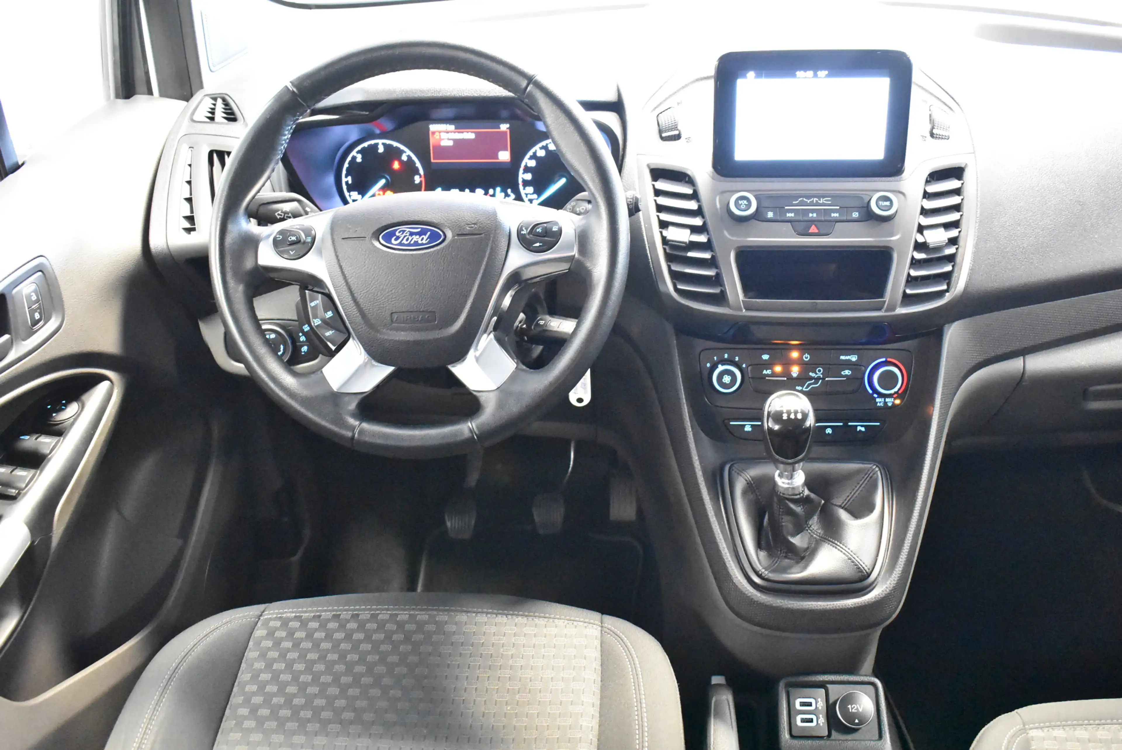 Ford Transit Connect 230 L2 Navi 5 Sitze PDC Kamera — photo 13