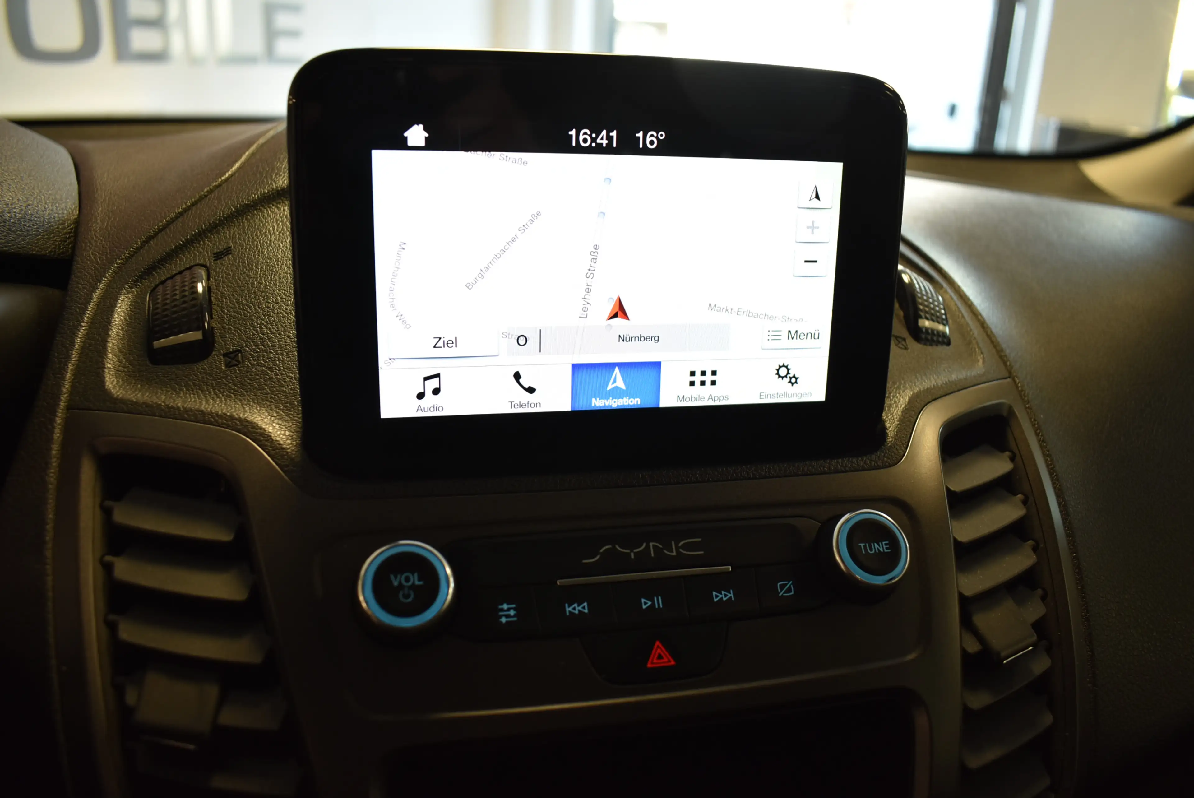 Ford Transit Connect 230 L2 Navi 5 Sitze PDC Kamera — photo 9