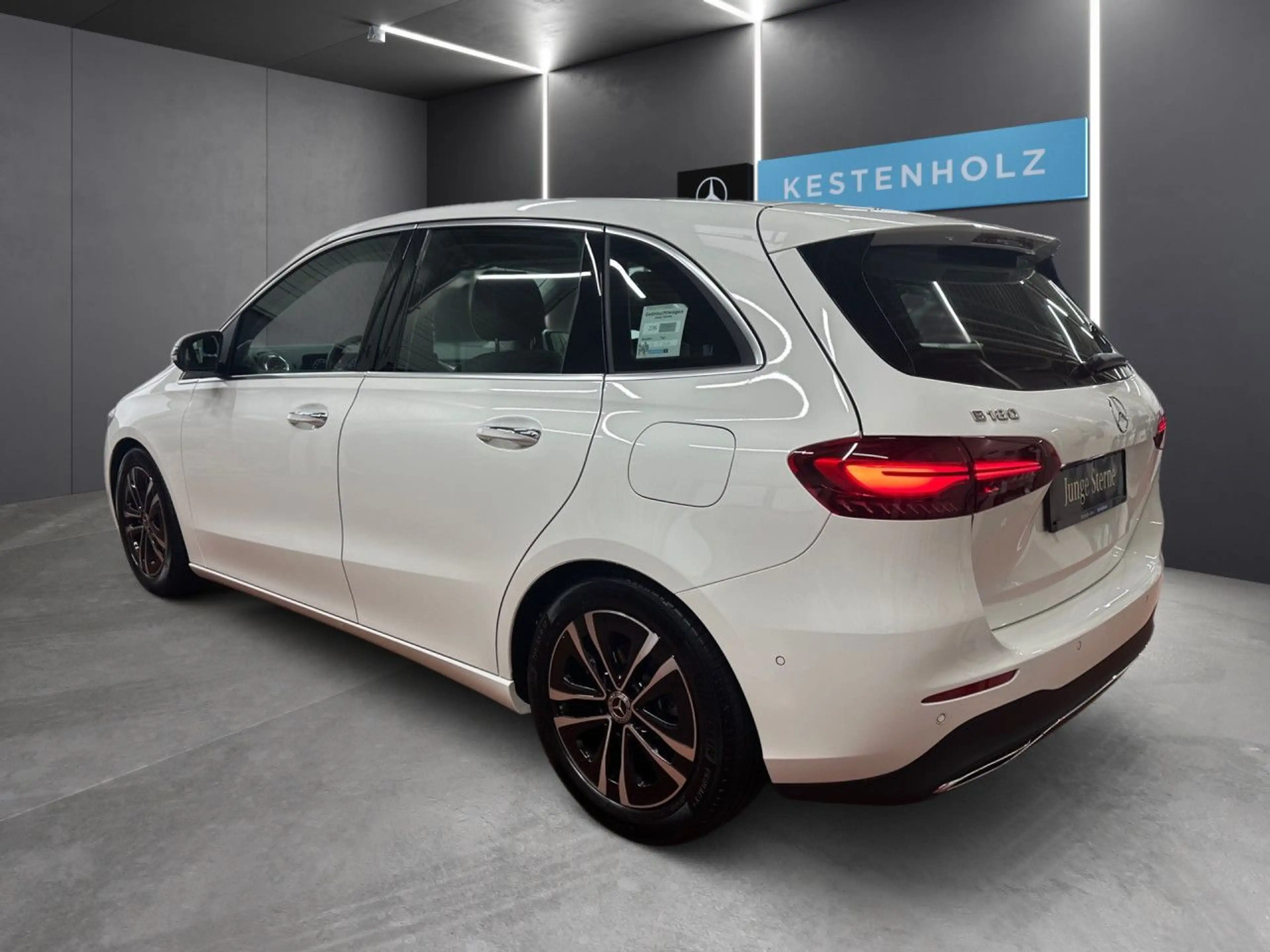 Mercedes-Benz B 180 Progressive 360°+MEMORY+PANO+BURMESTER — photo 5